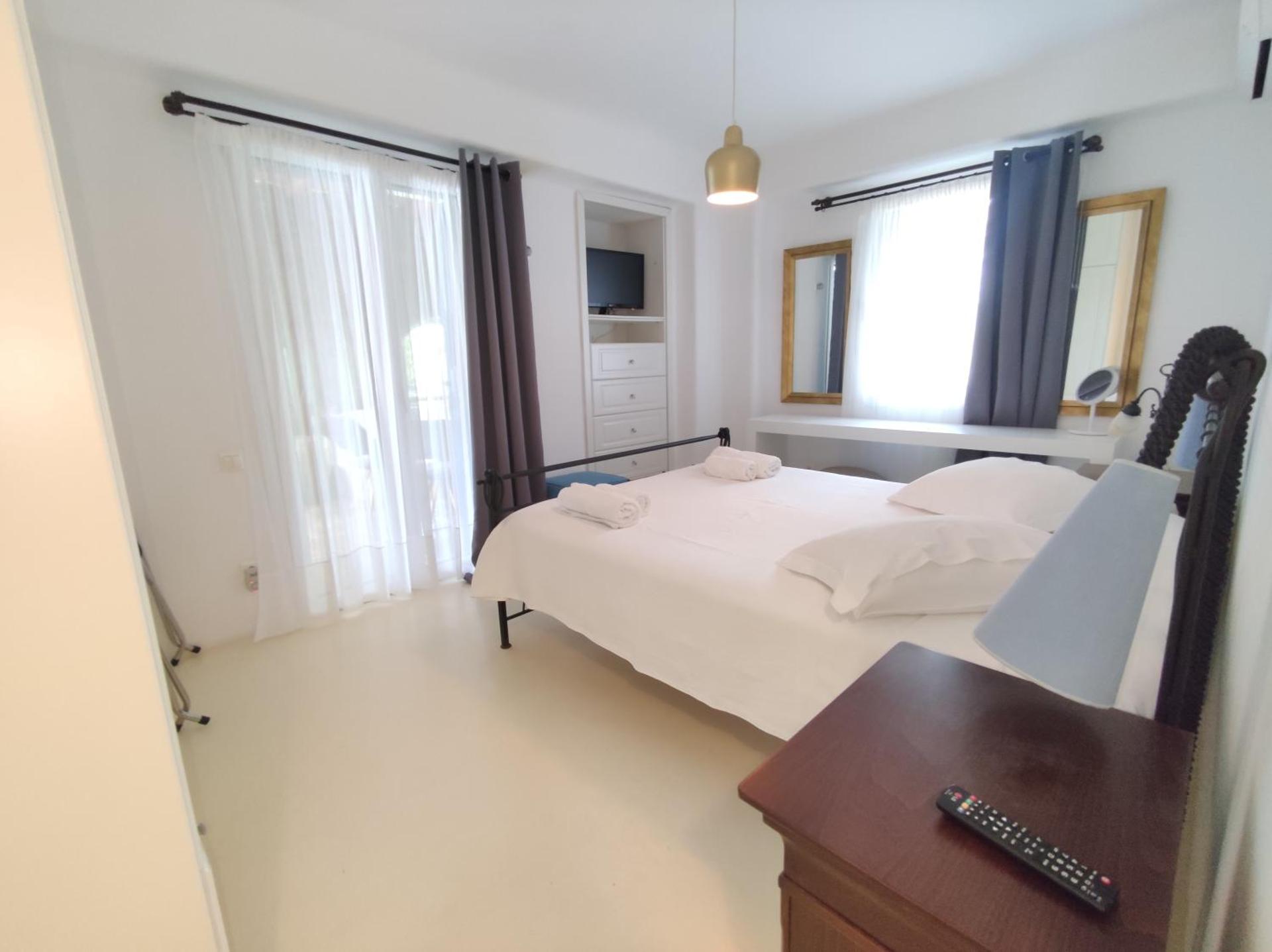 Mykonian Iros Suites & Villas - Photo 21