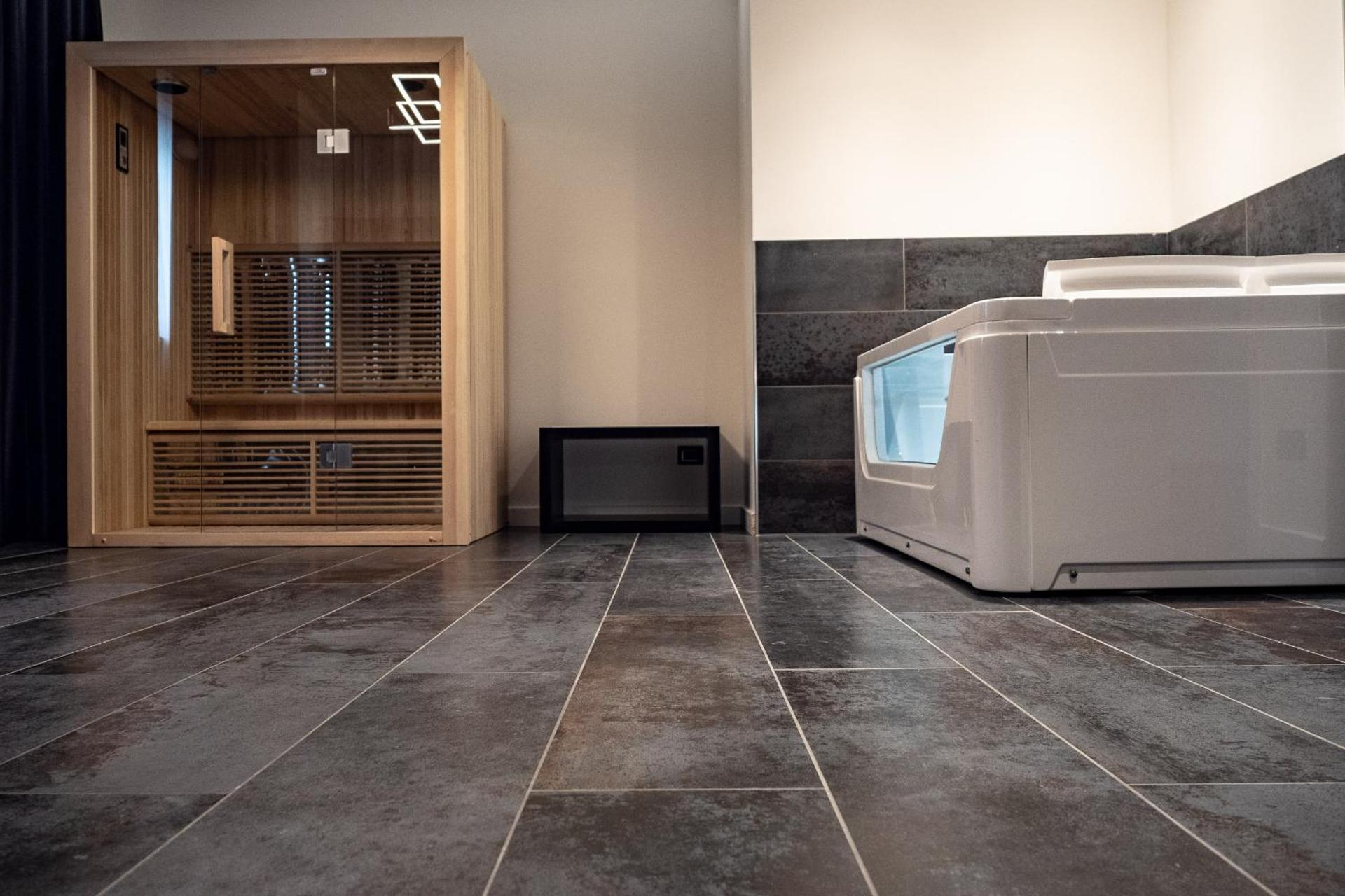 My Suite Hotel - Photo 82