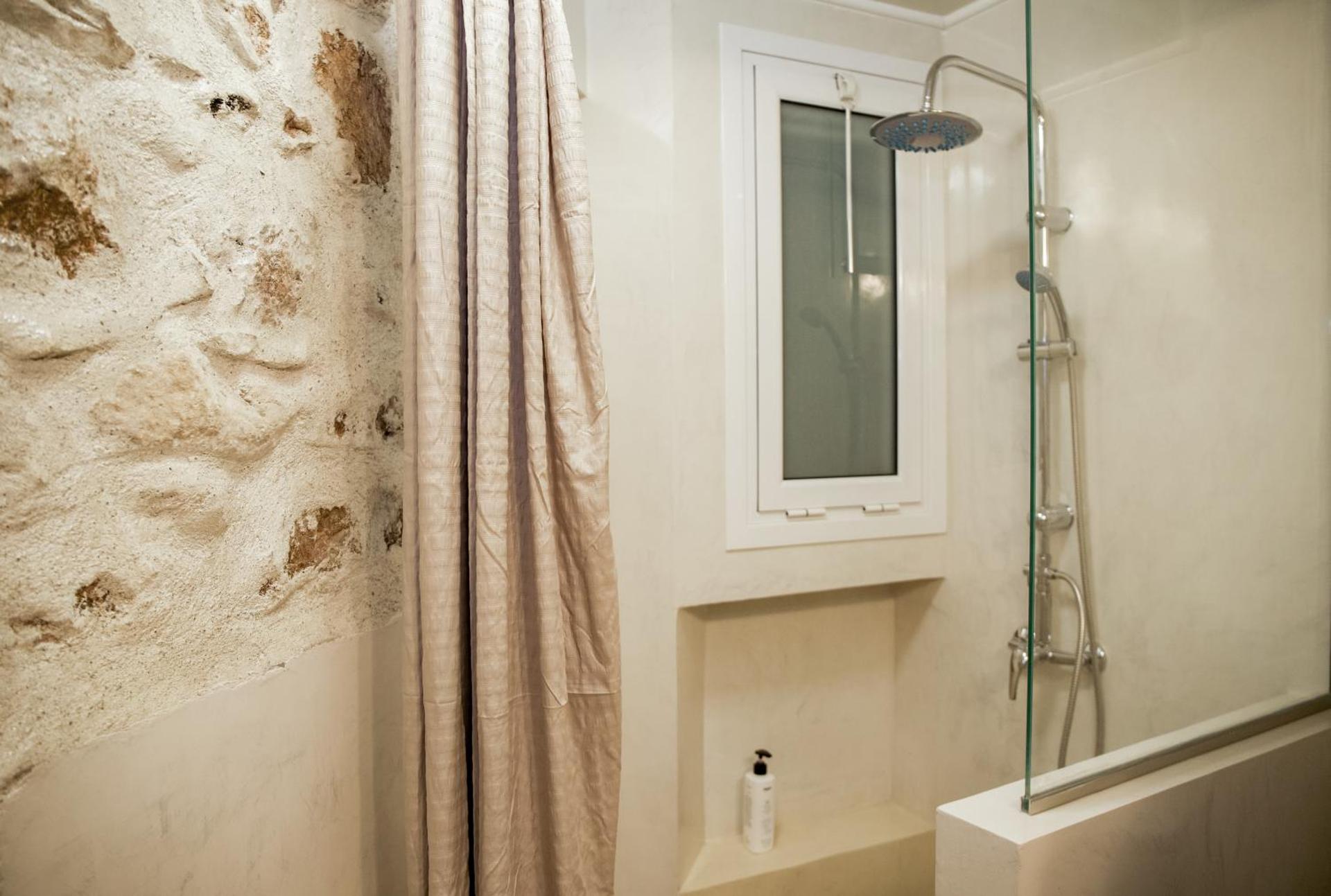 Praxitelis Luxury Apartments - Photo 33