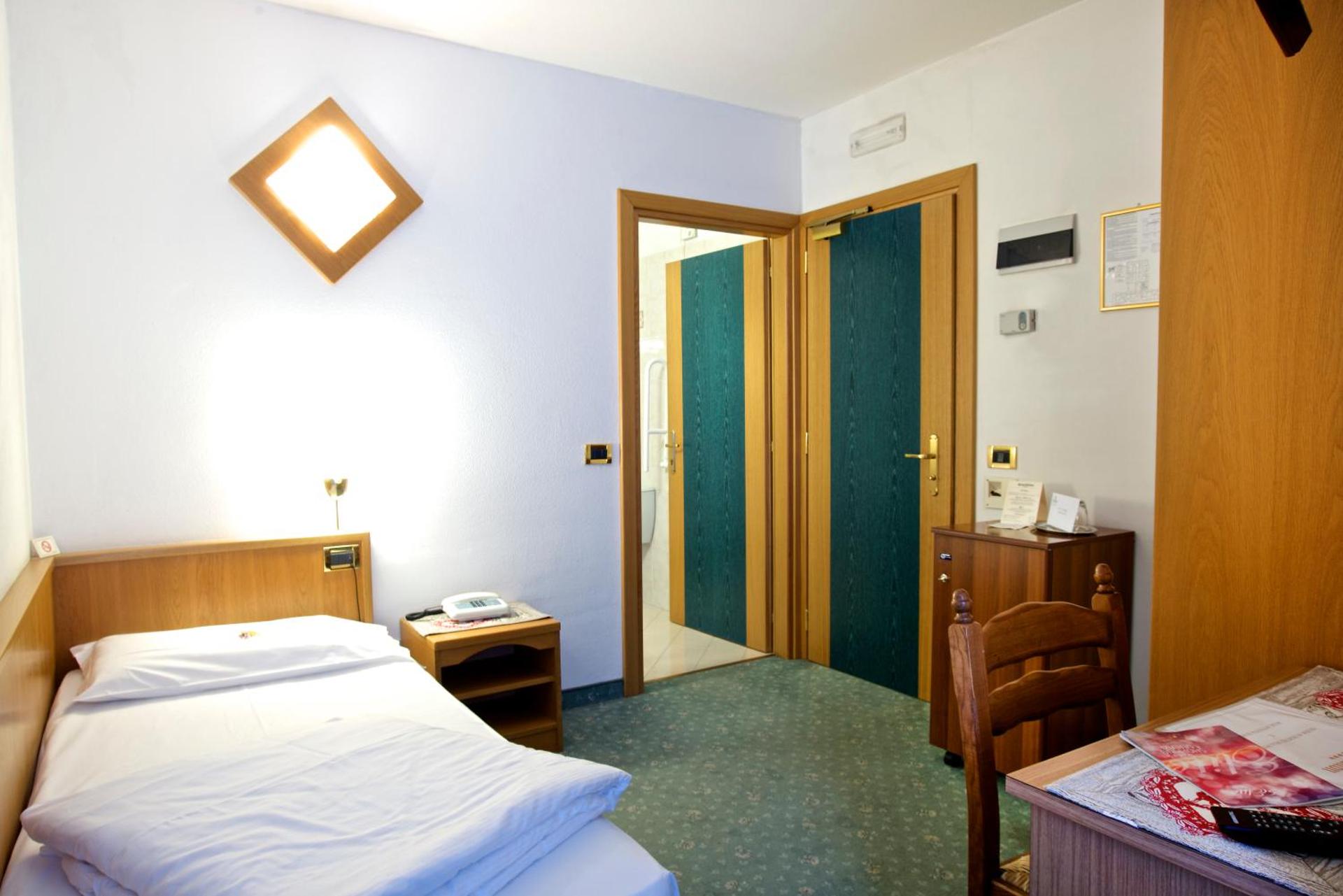 Hotel Santanton - Photo 36