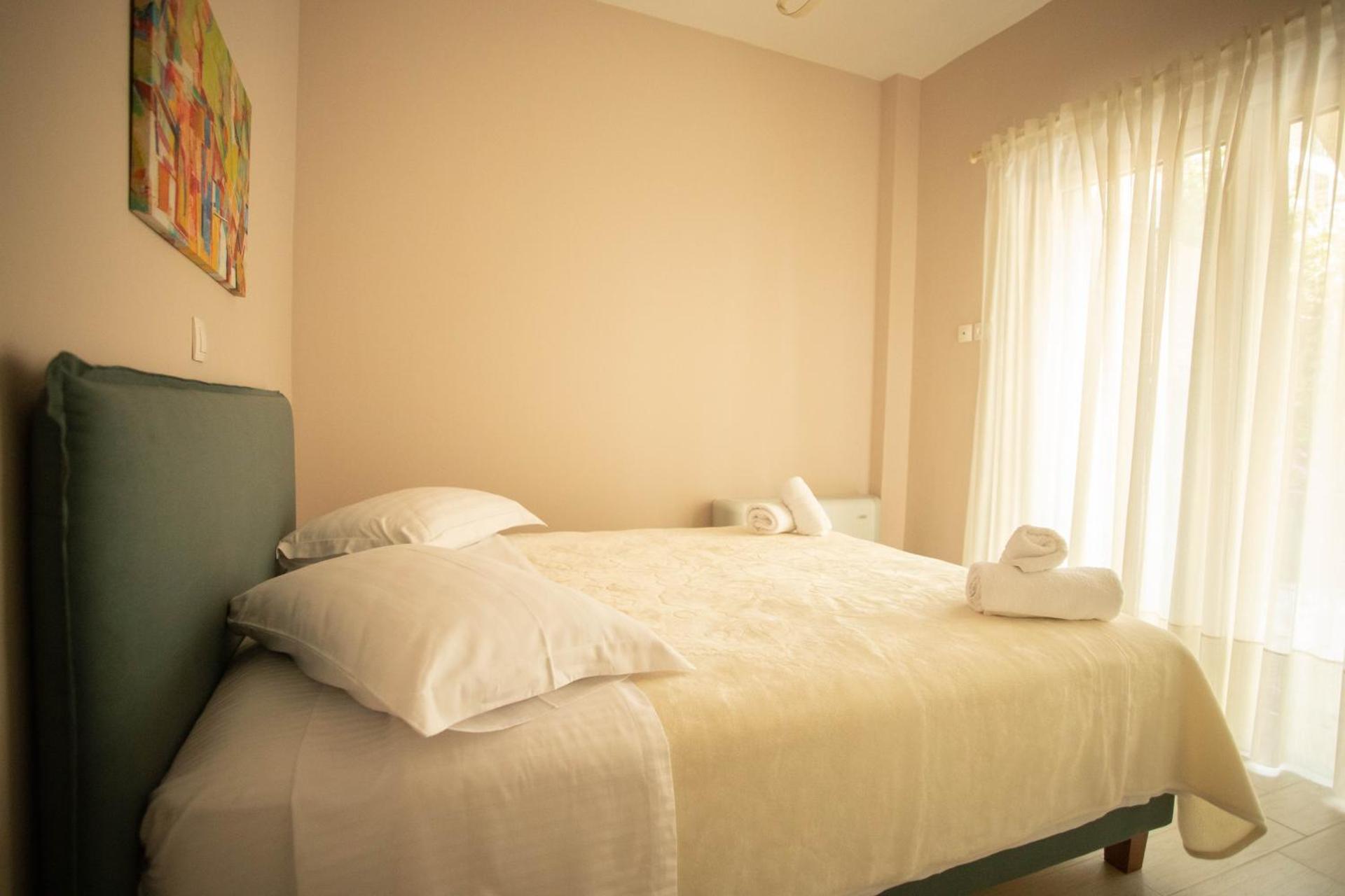 SantaCara City Apartment - Photo 3