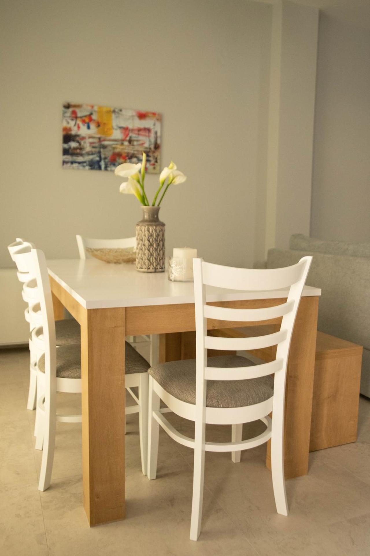 SantaCara City Apartment - Photo 5