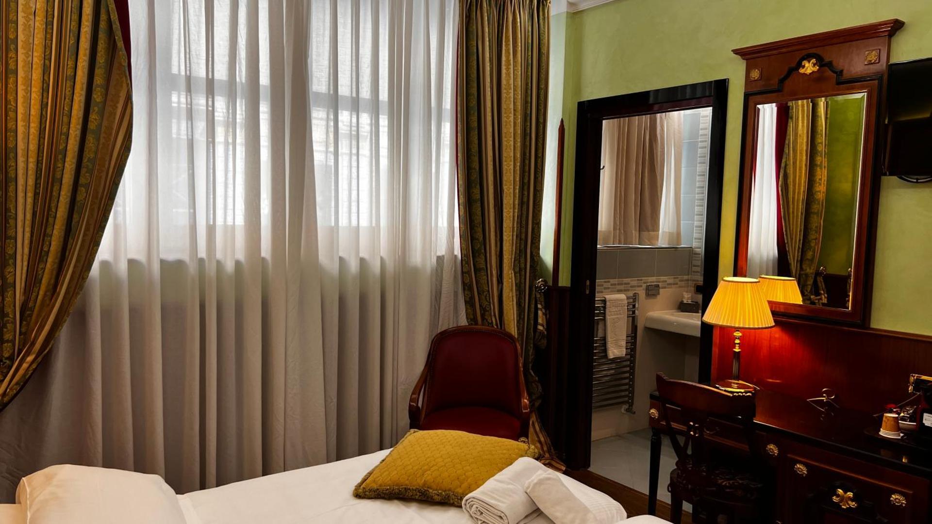 Hotel Vittoria - Photo 124