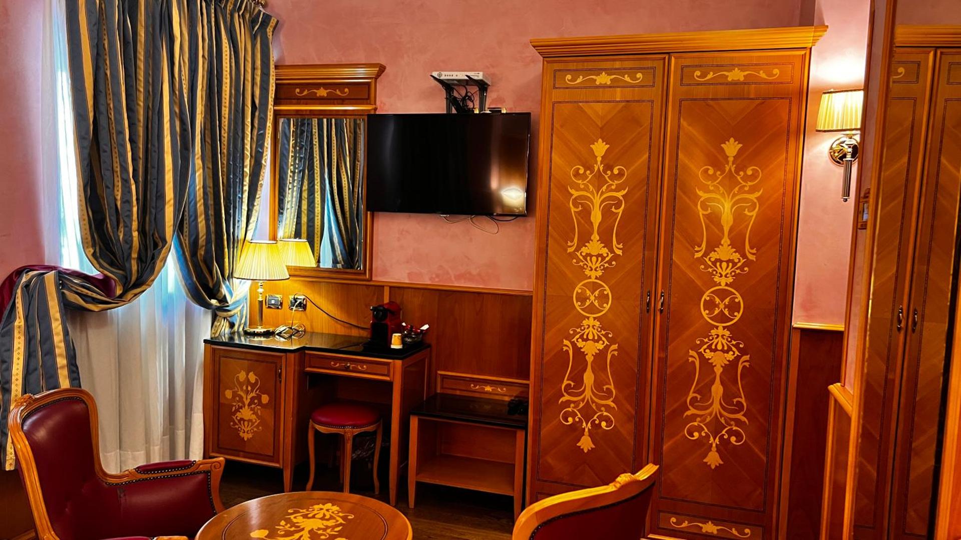 Hotel Vittoria - Photo 122