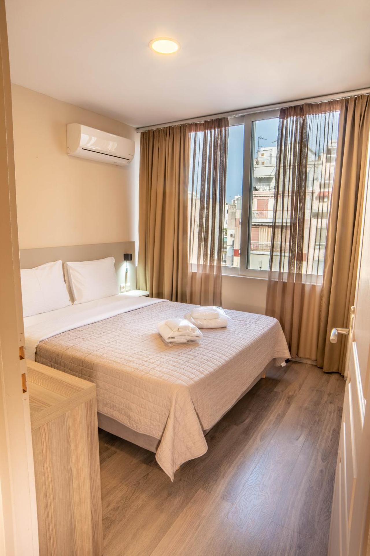 Argo Hotel Piraeus - Photo 74