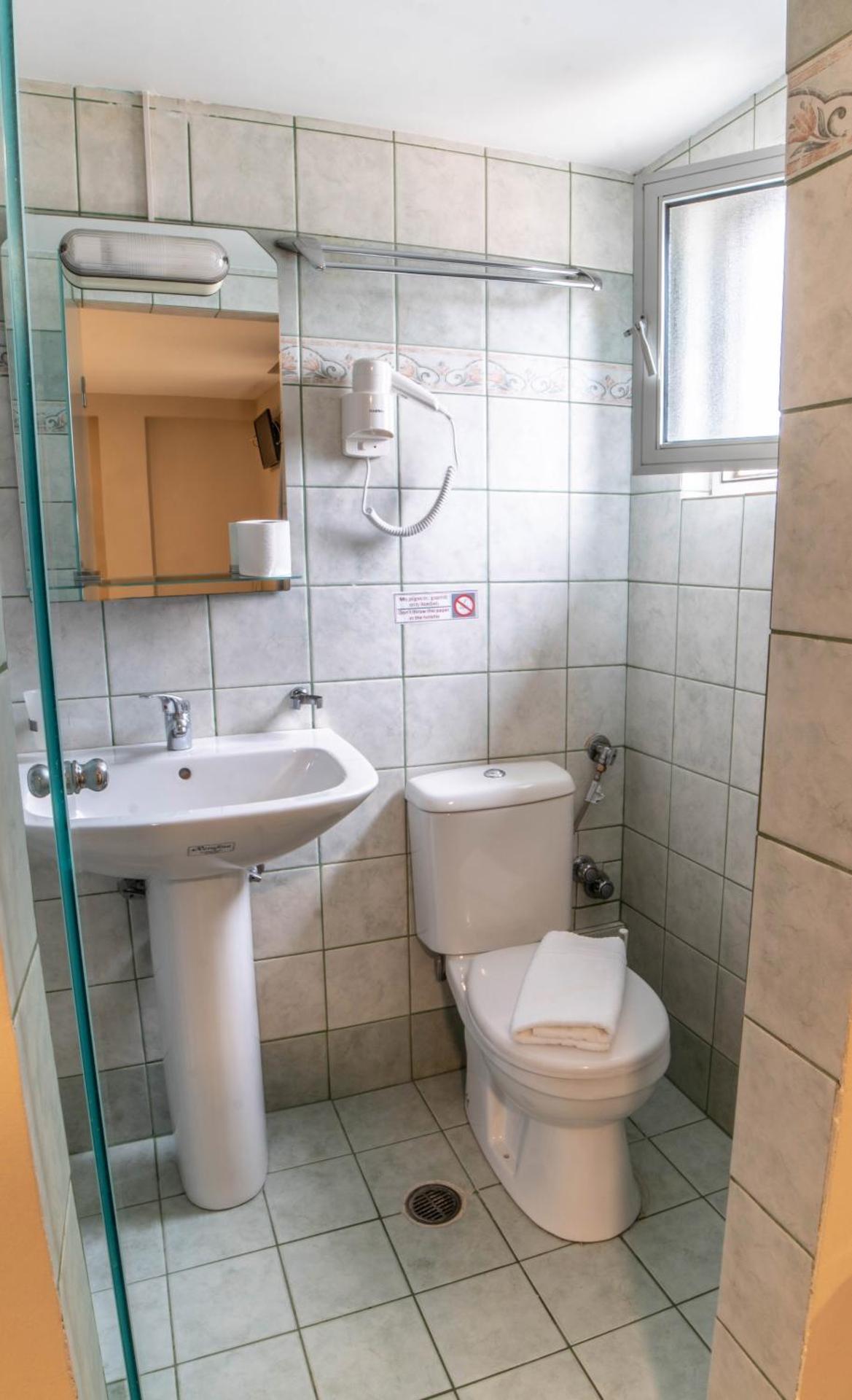 Anita Hotel - Photo 60