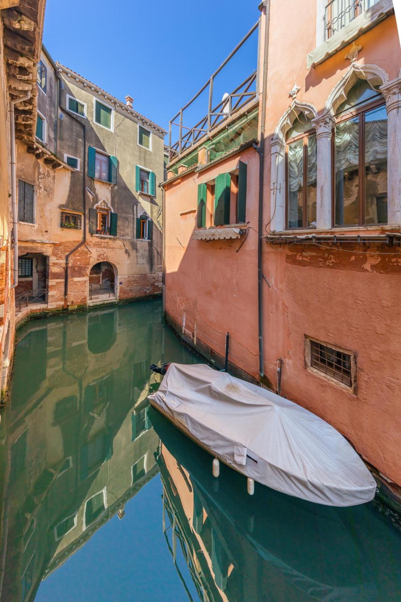 La Locandiera - Photo 23