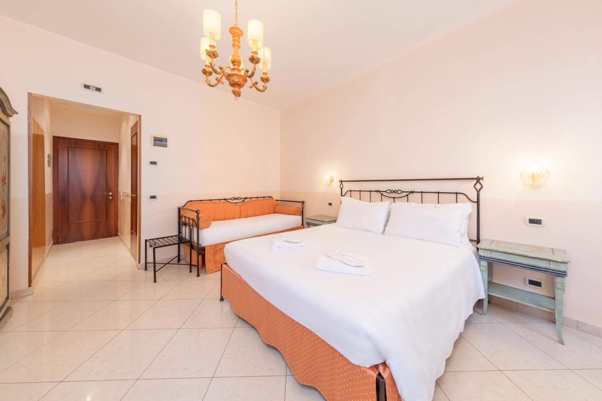 La Locandiera - Photo 49