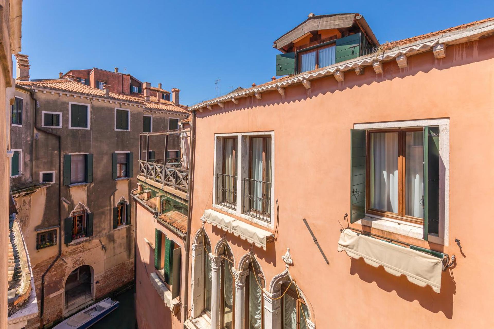 La Locandiera - Photo 40