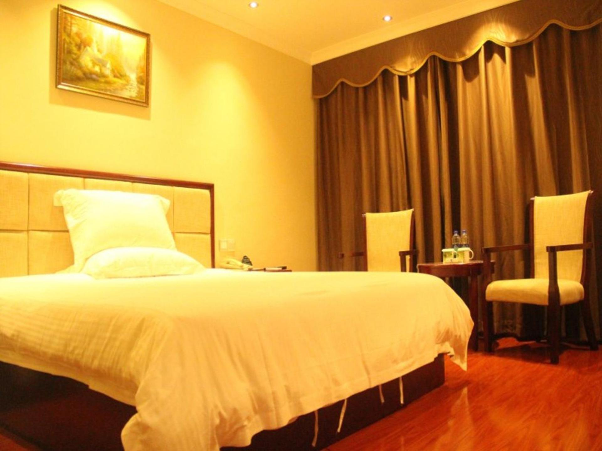 GreenTree Inn Guangzhou Panyu Chimelong Paradise Business Hotel - Photo 27