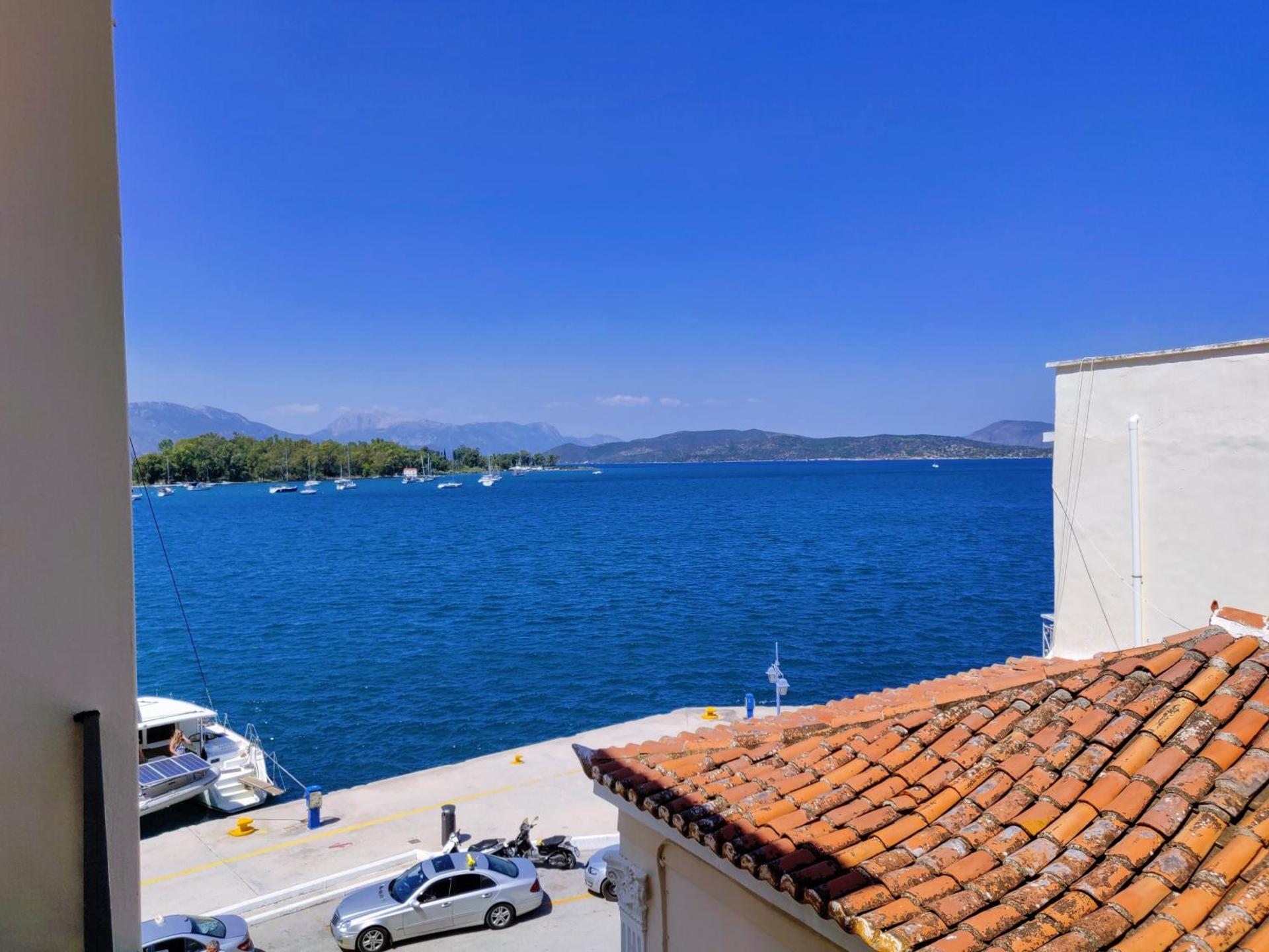 The Manessi City Boutique Hotel - Photo 18