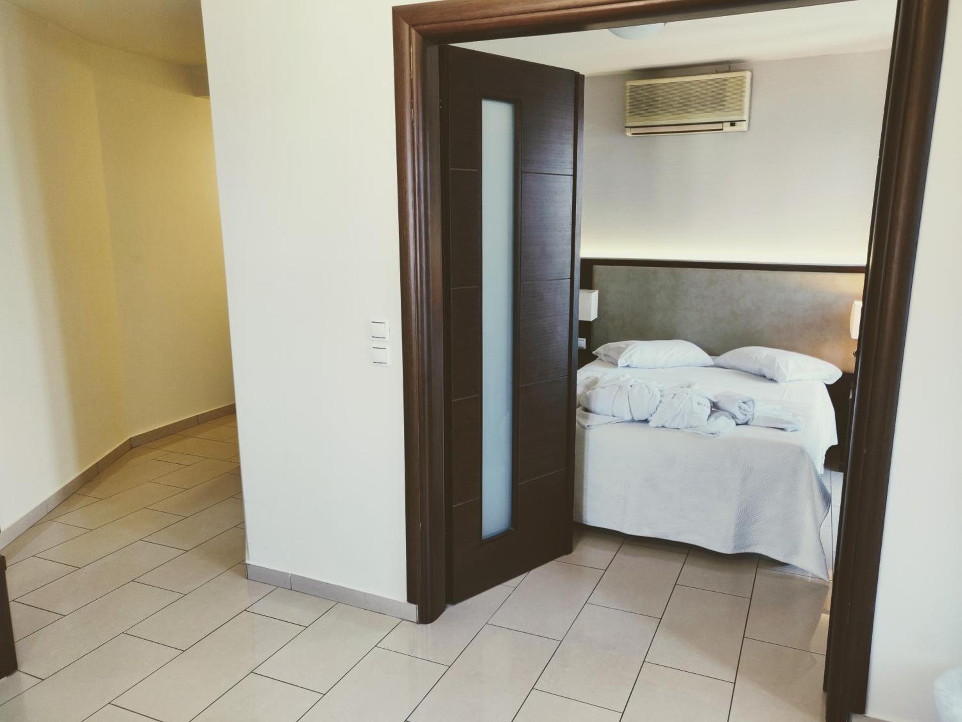 The Manessi City Boutique Hotel - Photo 9