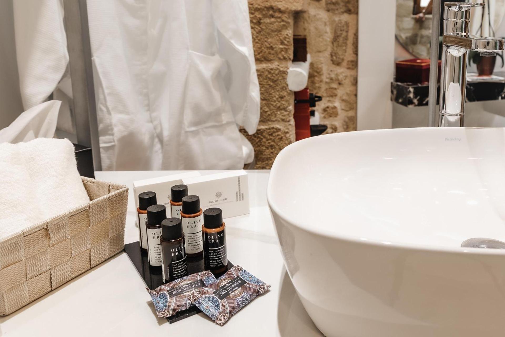 Chateau Anax Luxury suites - Photo 13