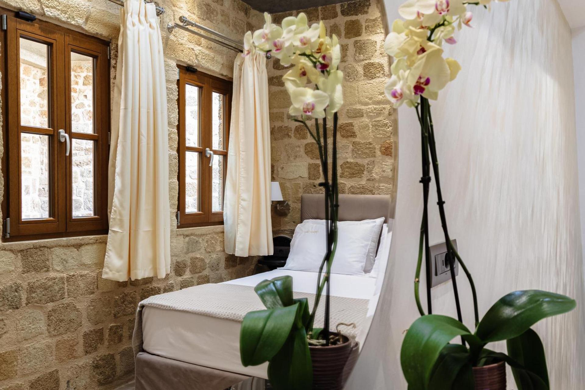 Chateau Anax Luxury suites - Photo 15