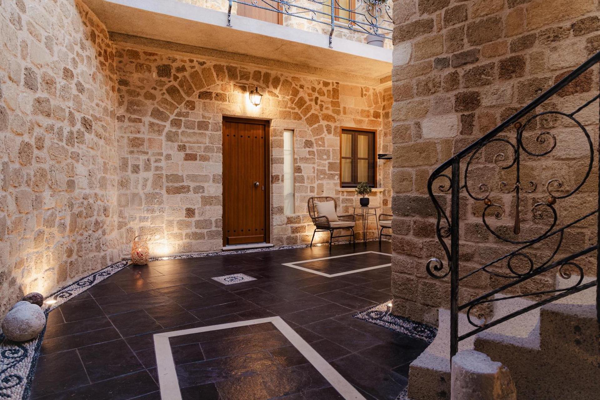 Chateau Anax Luxury suites - Photo 18