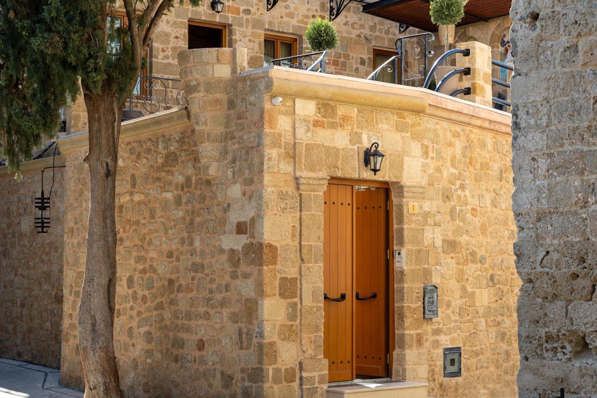 Chateau Anax Luxury suites - Photo 19