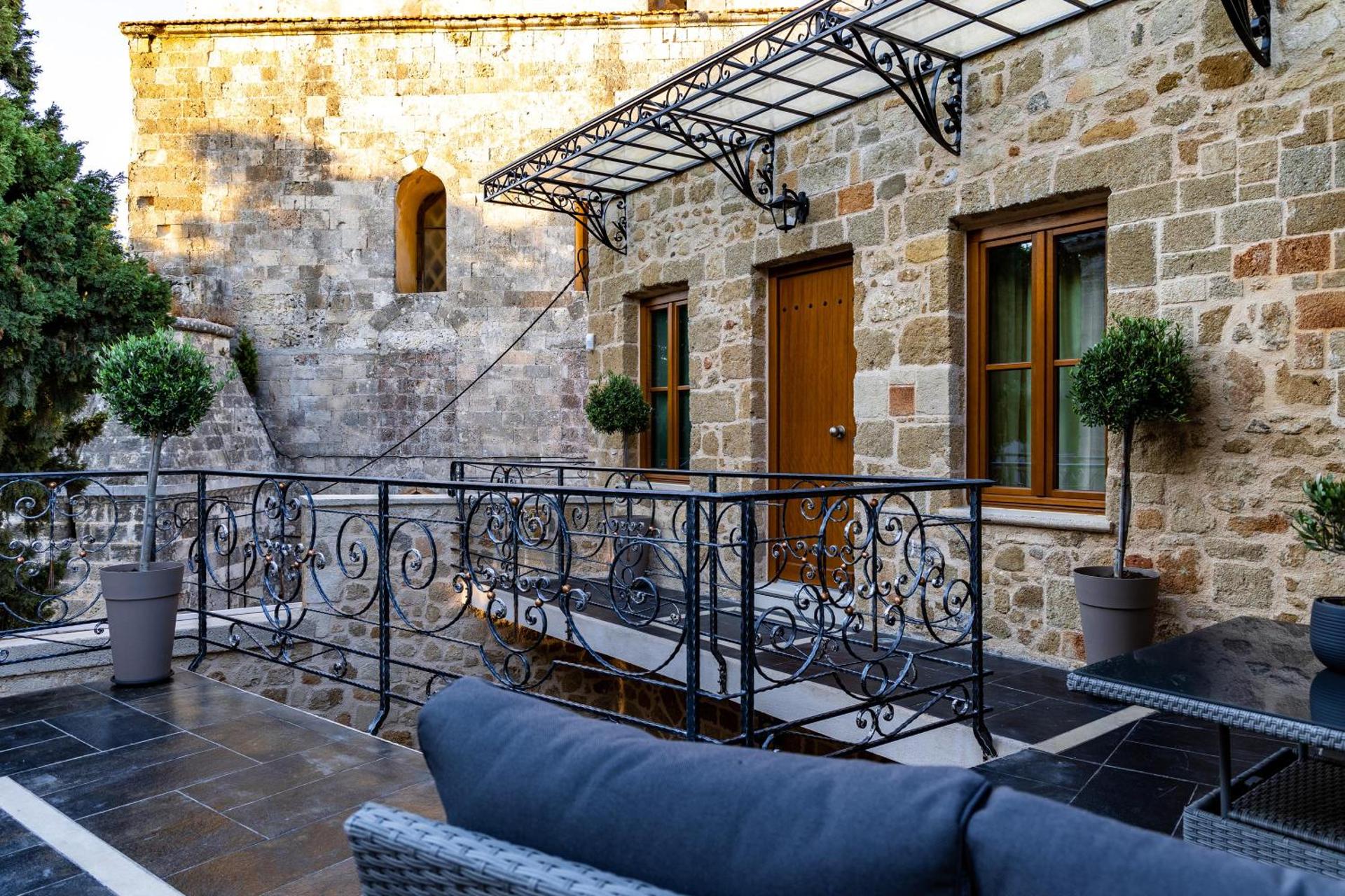 Chateau Anax Luxury suites - Photo 39
