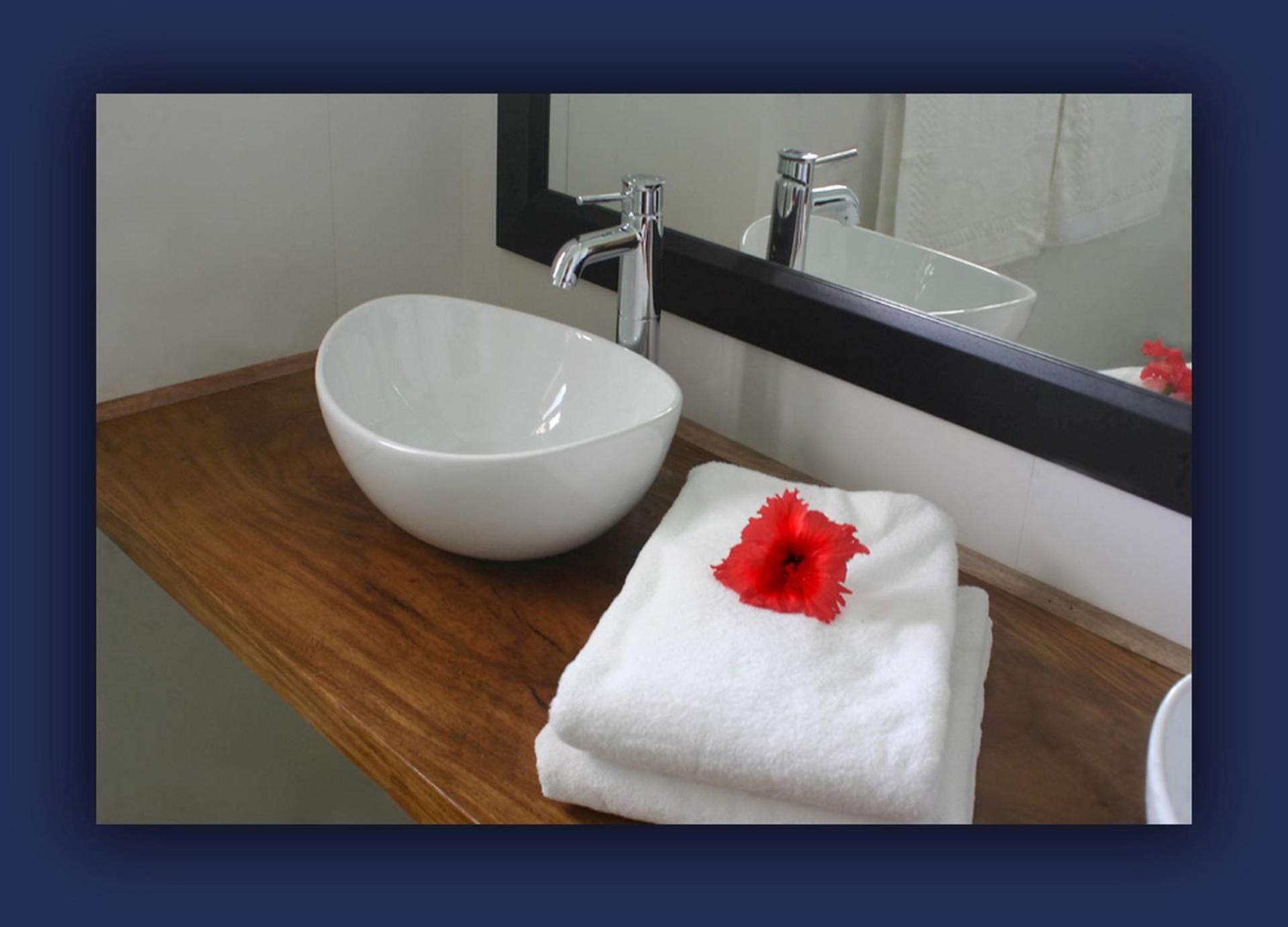 L'Hirondelle Self Catering Guest House - Photo 16