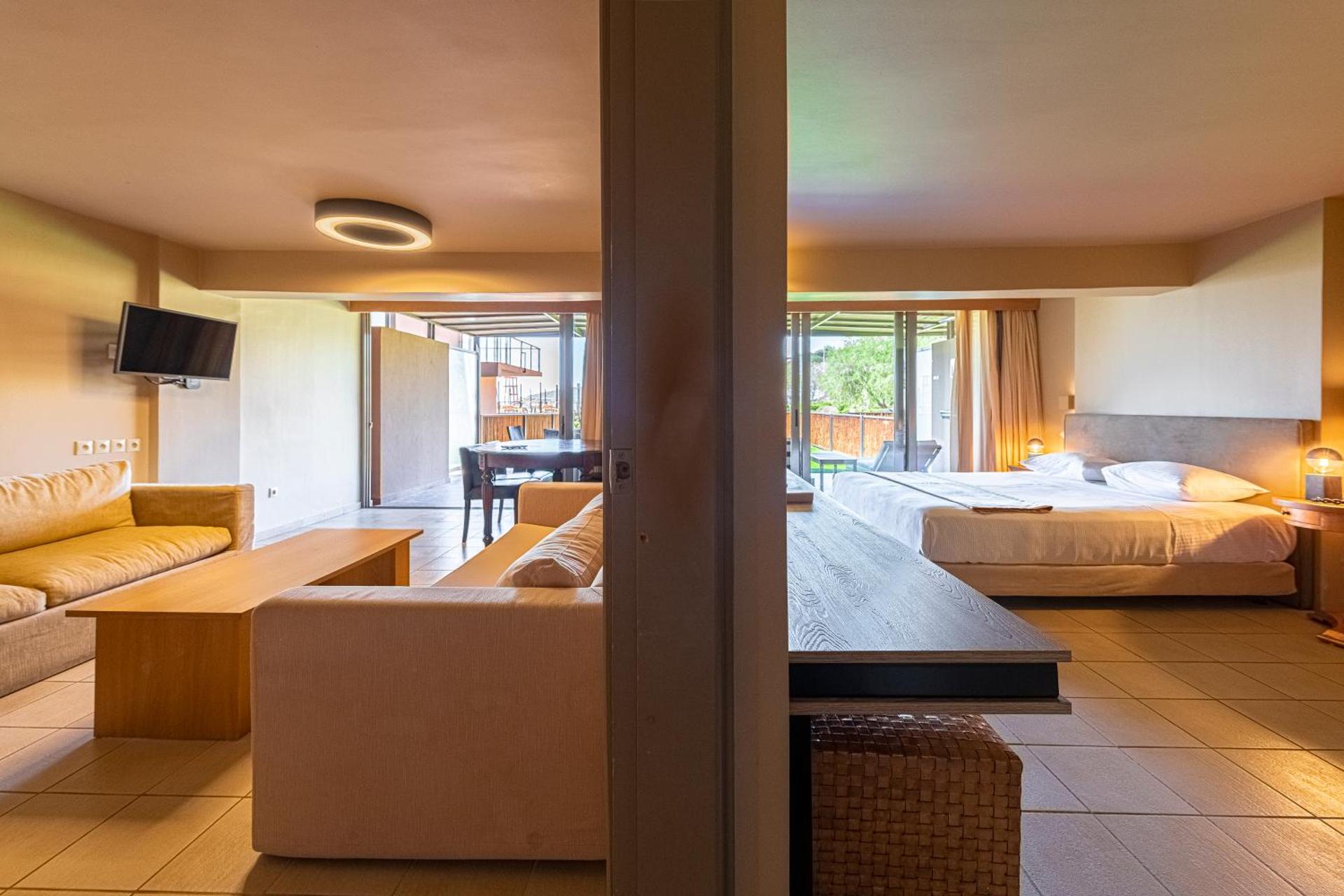Aegeon Beach Hotel - Photo 35