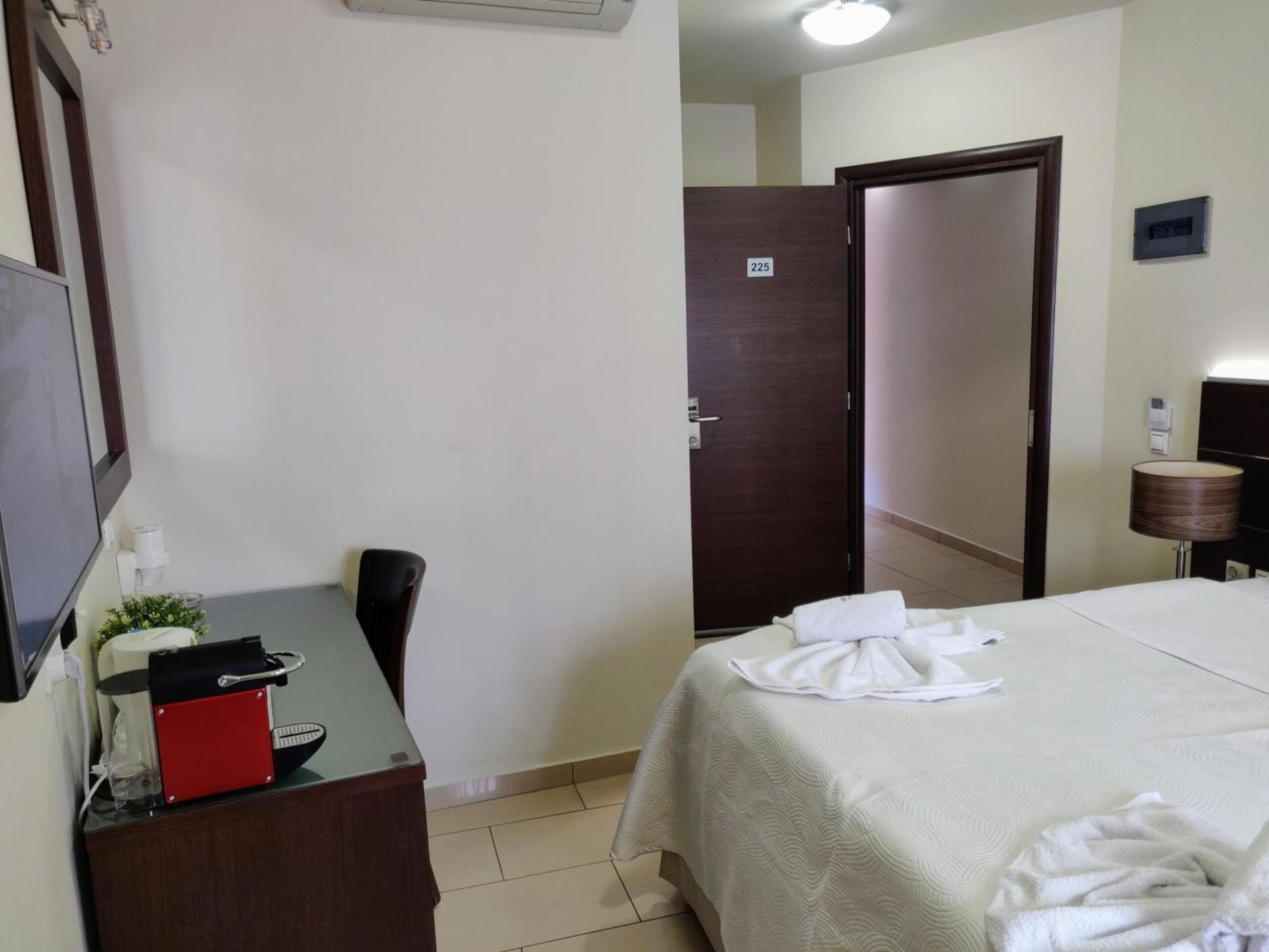 The Manessi City Boutique Hotel - Photo 27