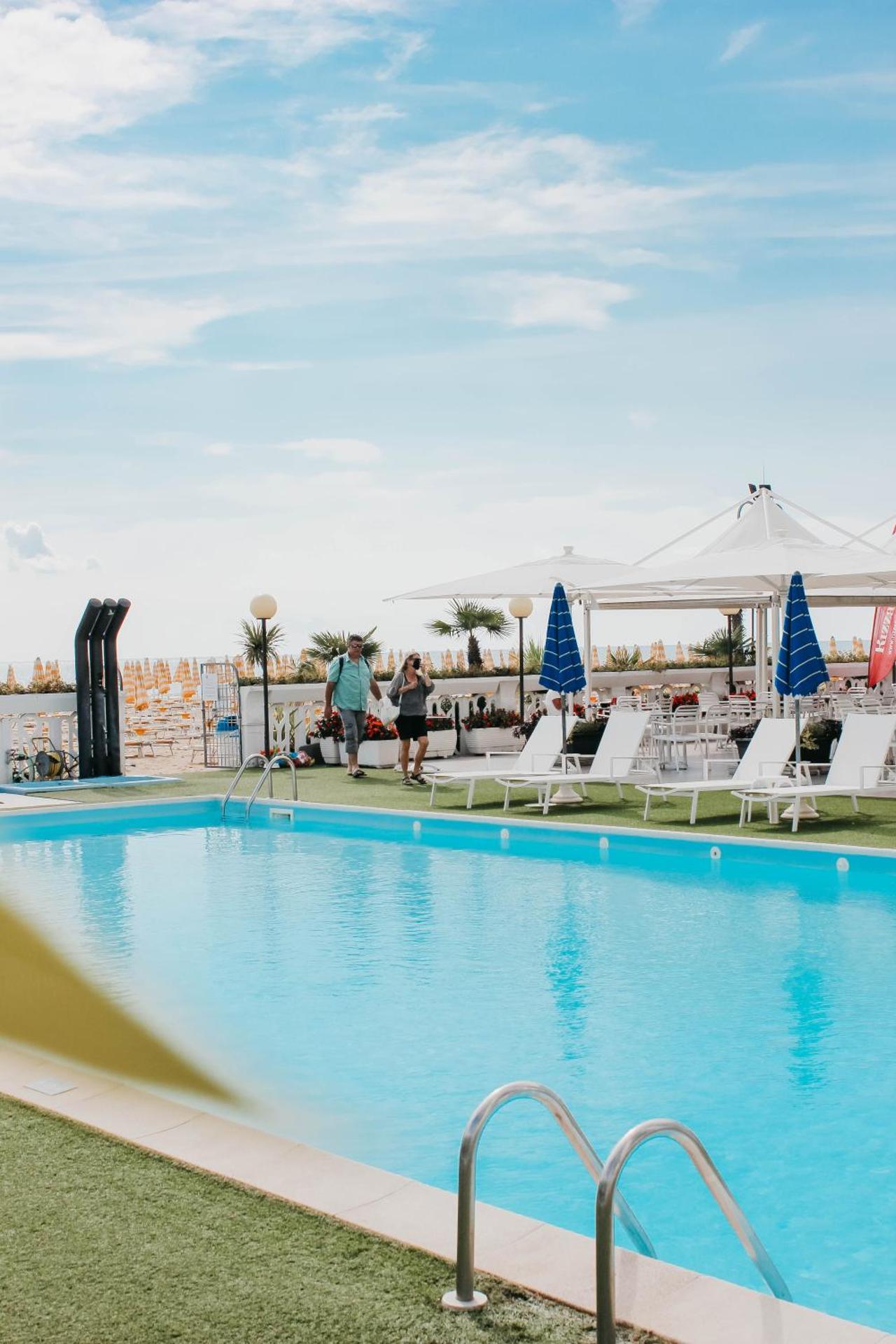 Hotel Marina - Photo 43