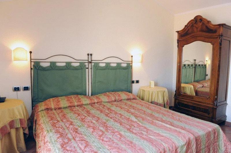 Hotel Urbano V - Photo 37