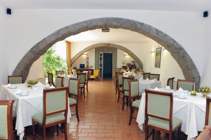 Hotel Urbano V - Photo 8