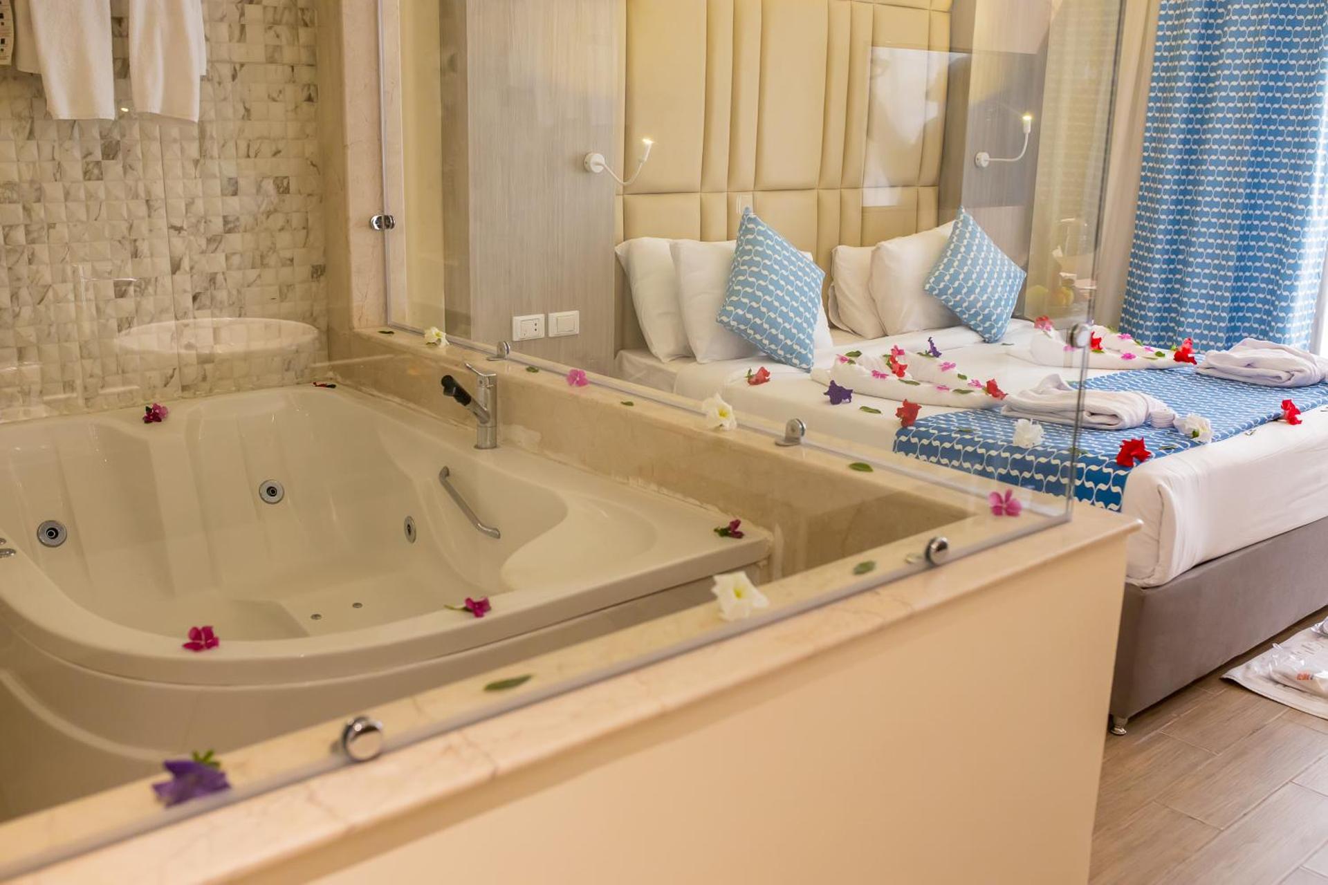 Bellagio Beach Resort & Spa - Photo 43