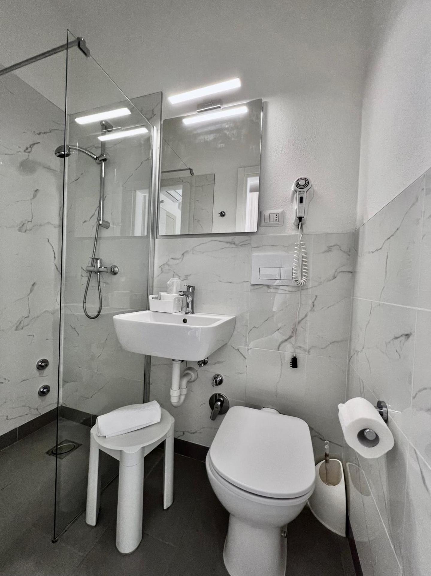 Single Room with Beach Access