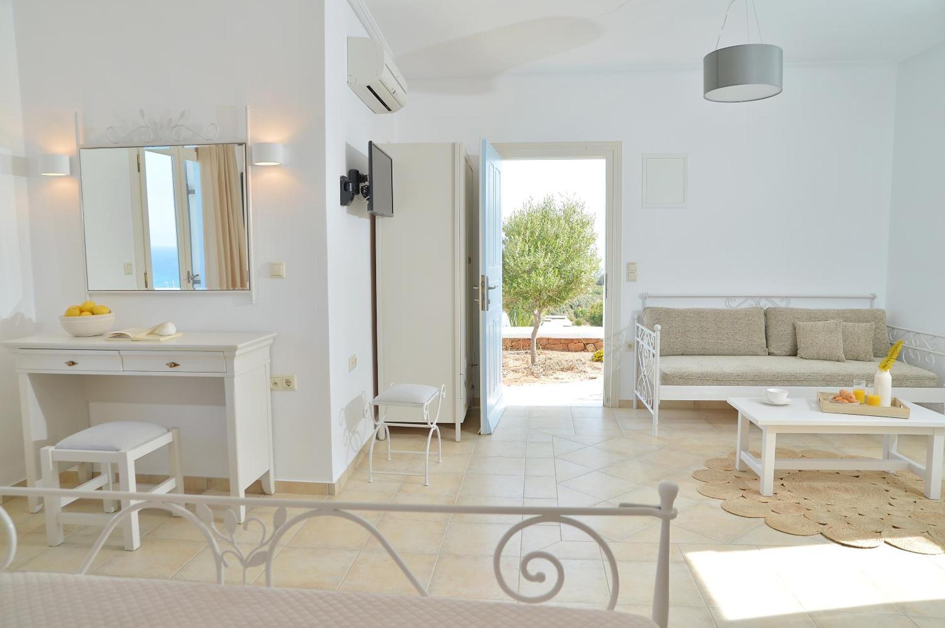 Hotel Mediterranean - Photo 100