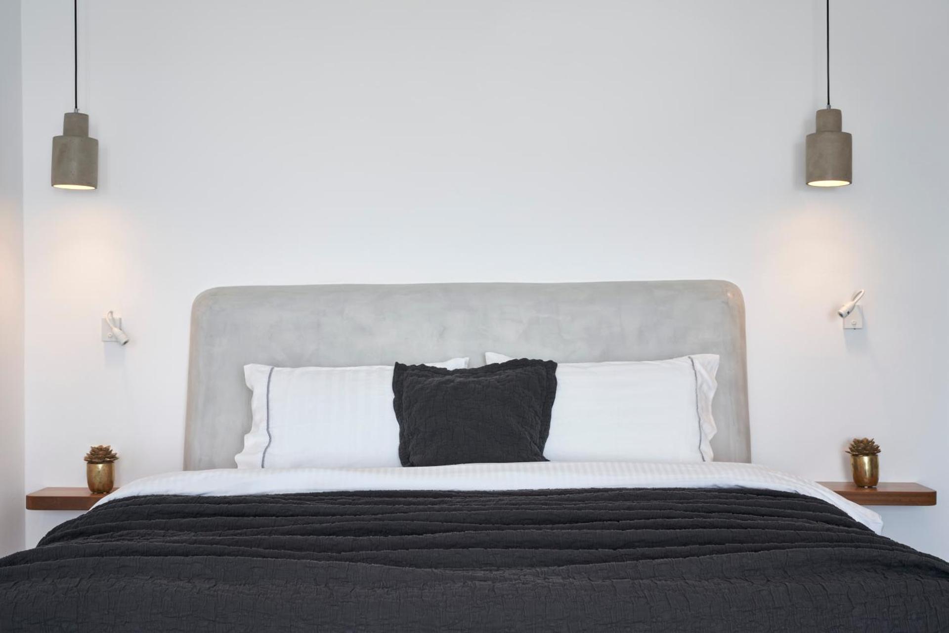 Apanemo Hotel & Suites - Photo 3