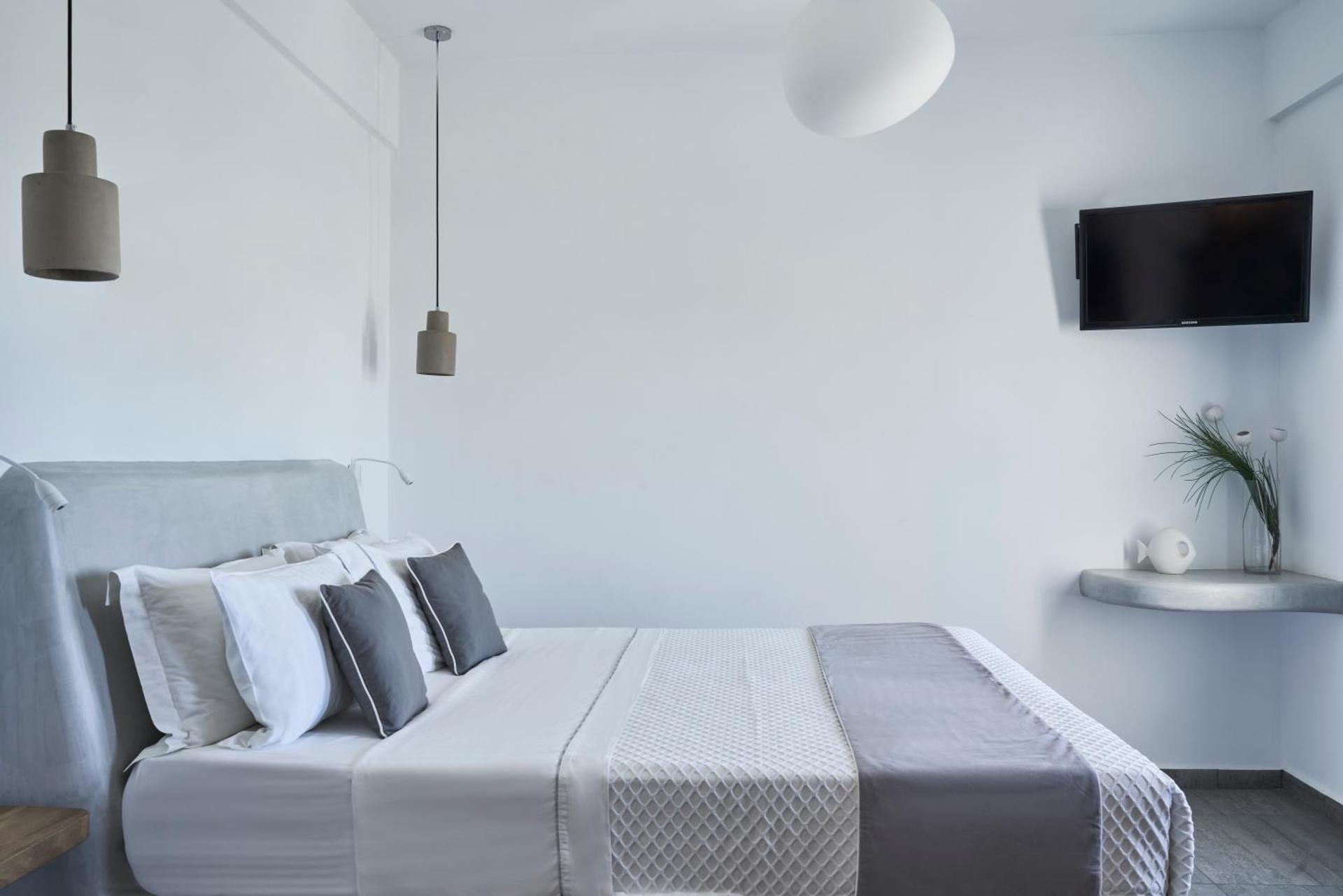 Apanemo Hotel & Suites - Photo 6