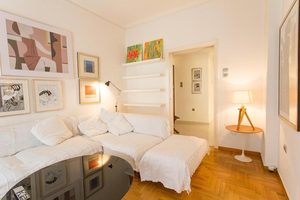 A Cozy Apt in Kolonaki of Athens - Photo 19