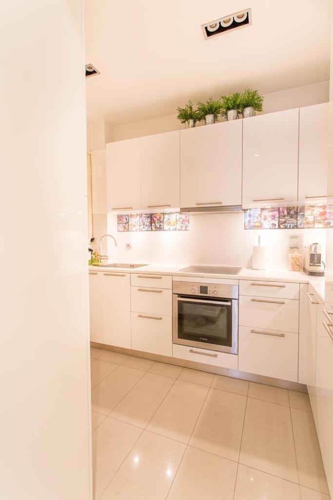 A Cozy Apt in Kolonaki of Athens - Photo 10