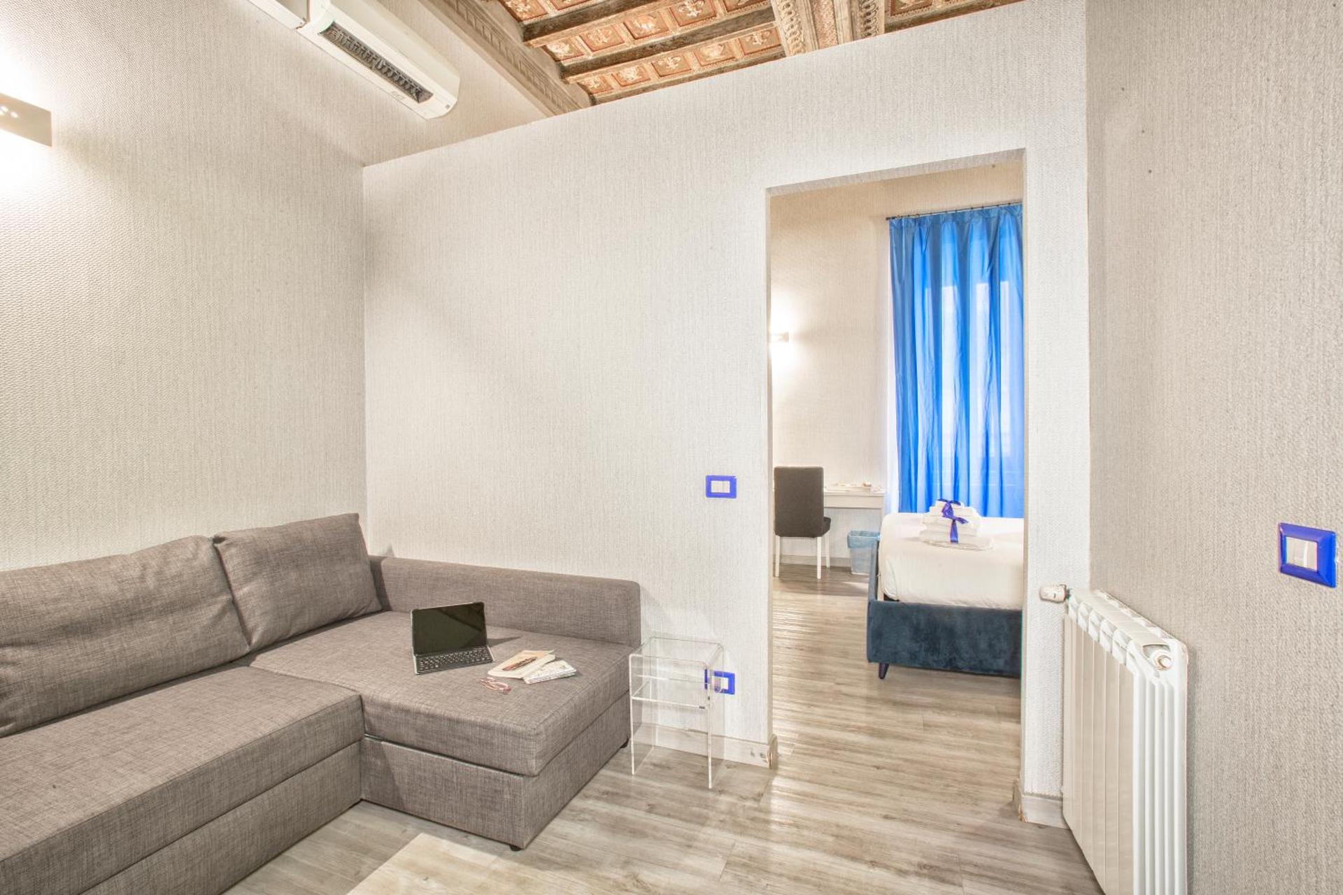 History Suite - Photo 10