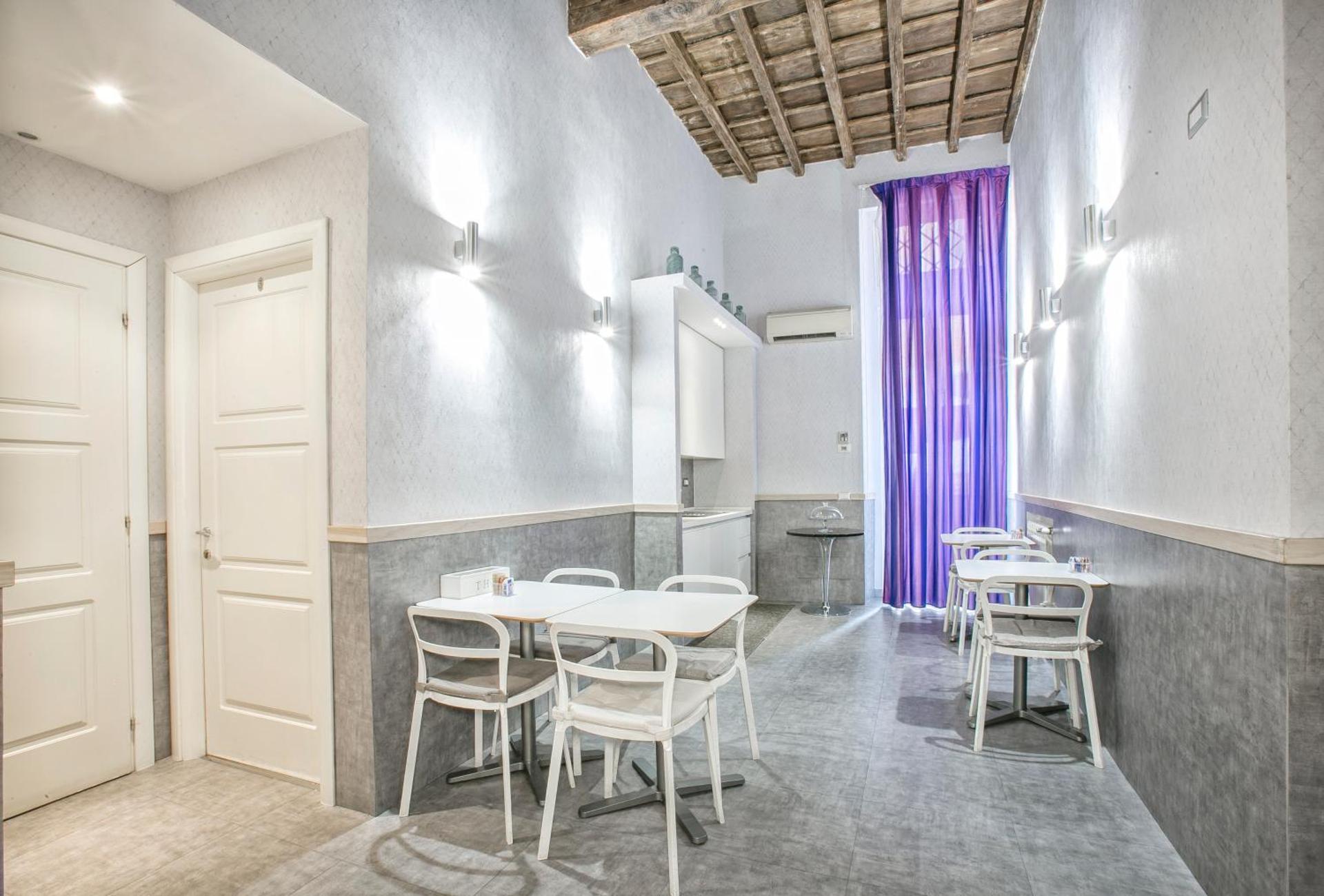 History Suite - Photo 12