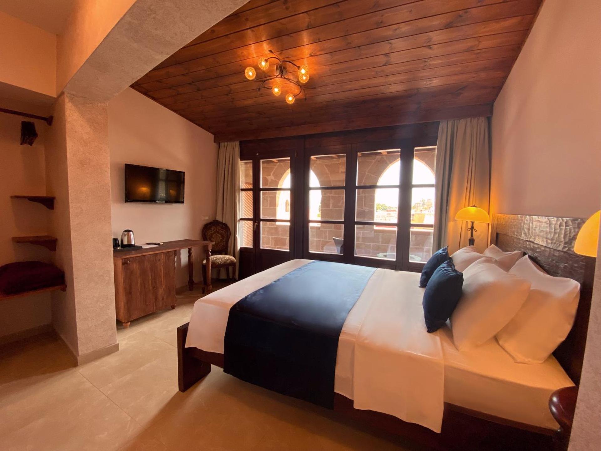 Double Room (with view over the old city and courtyard)