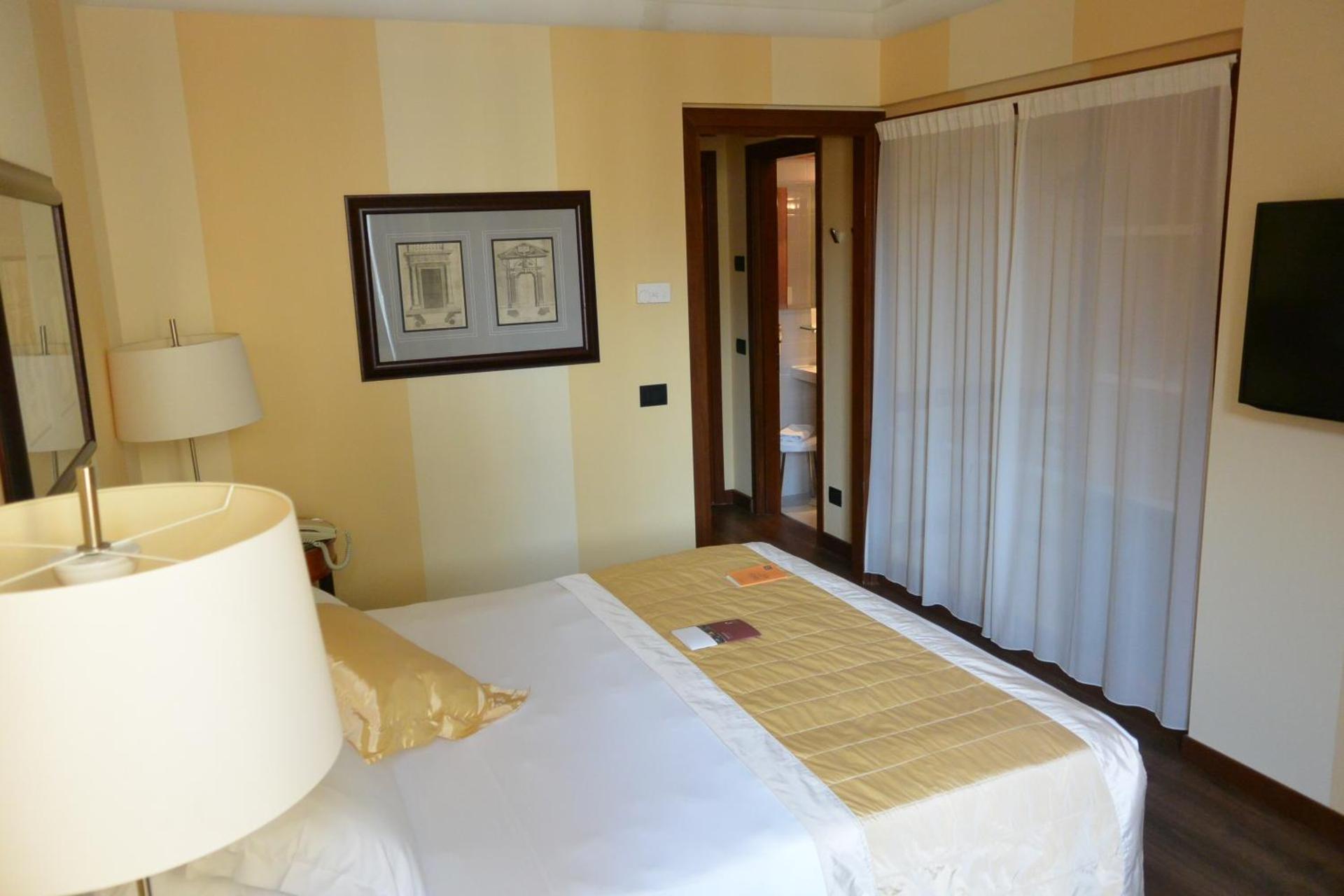 Hotel Gran Duca Di York - Photo 21
