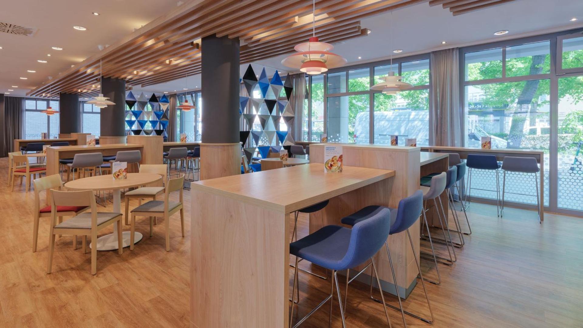 Holiday Inn Express Berlin City Centre by IHG - Photo 15