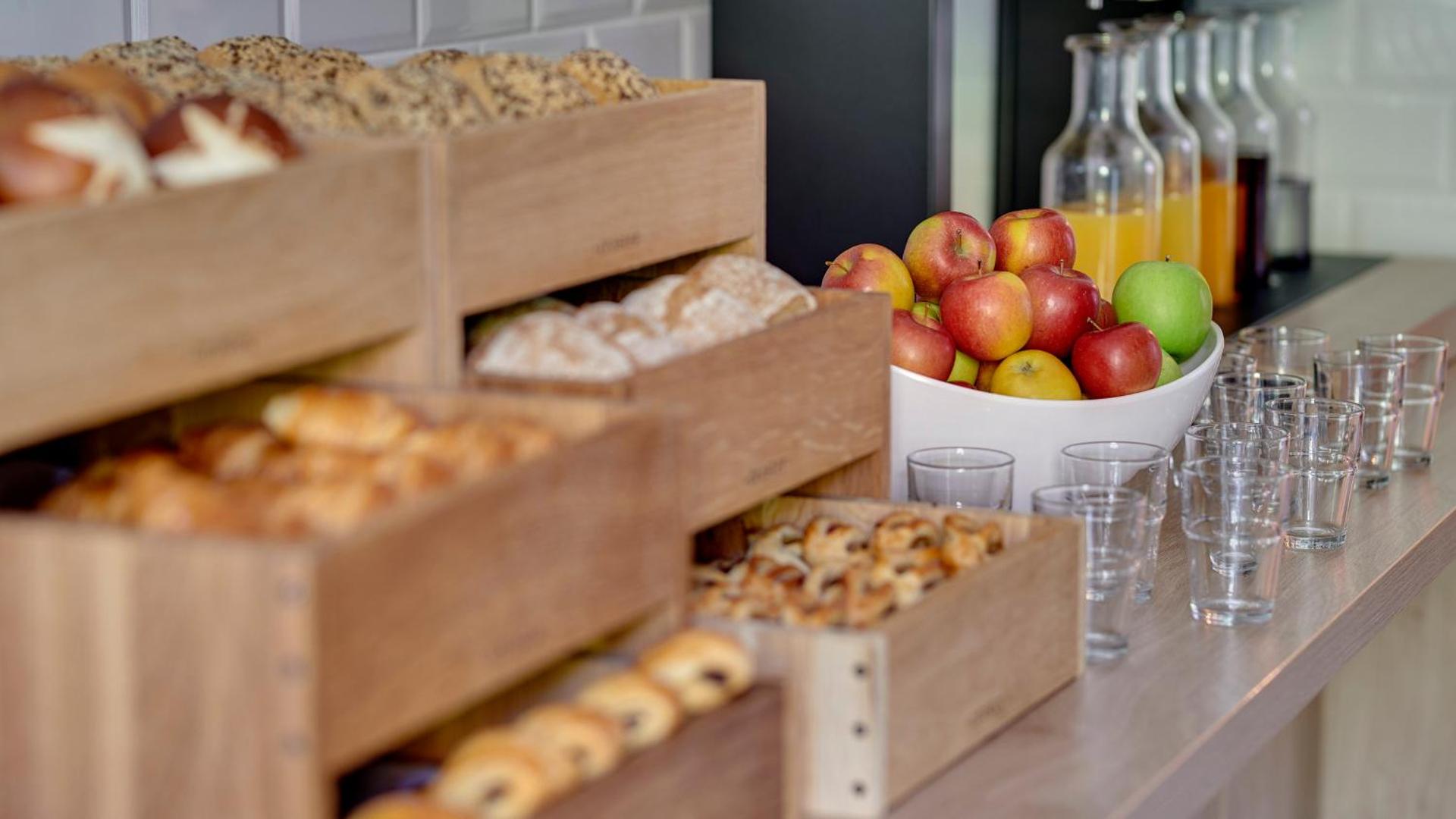 Holiday Inn Express Berlin City Centre by IHG - Photo 10