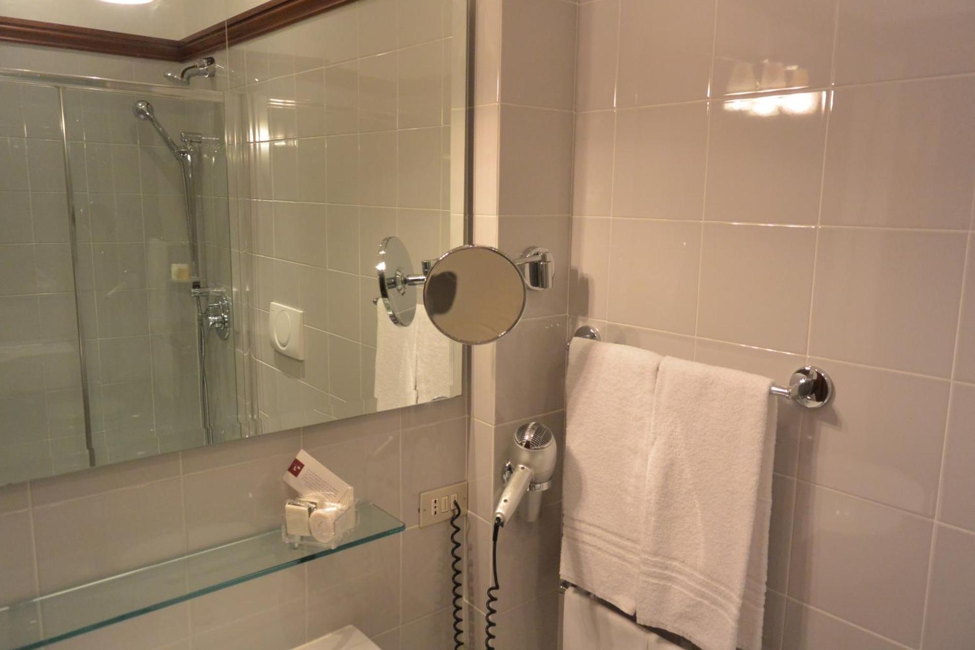 Hotel Gran Duca Di York - Photo 5