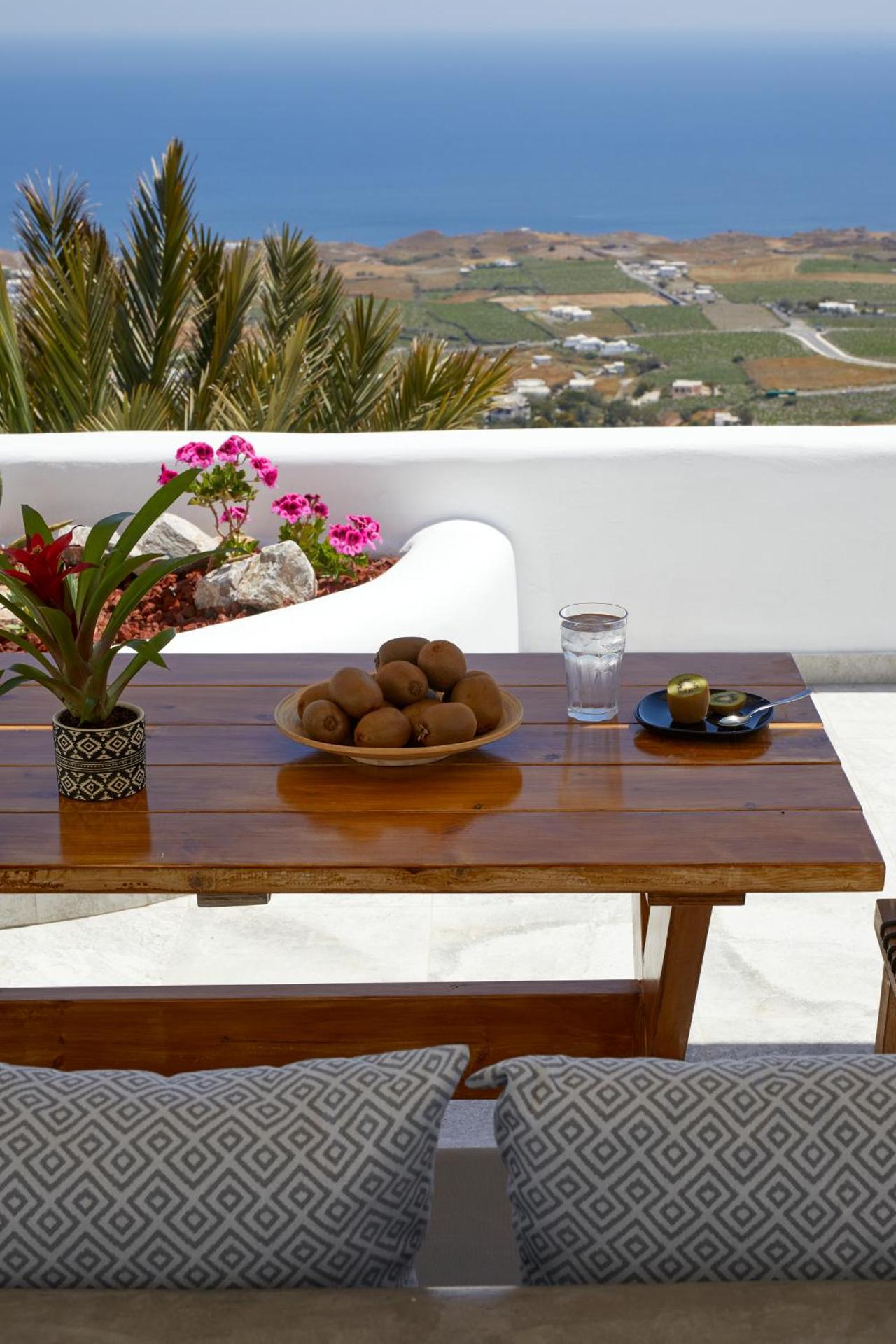 El Verano Suites - Photo 47