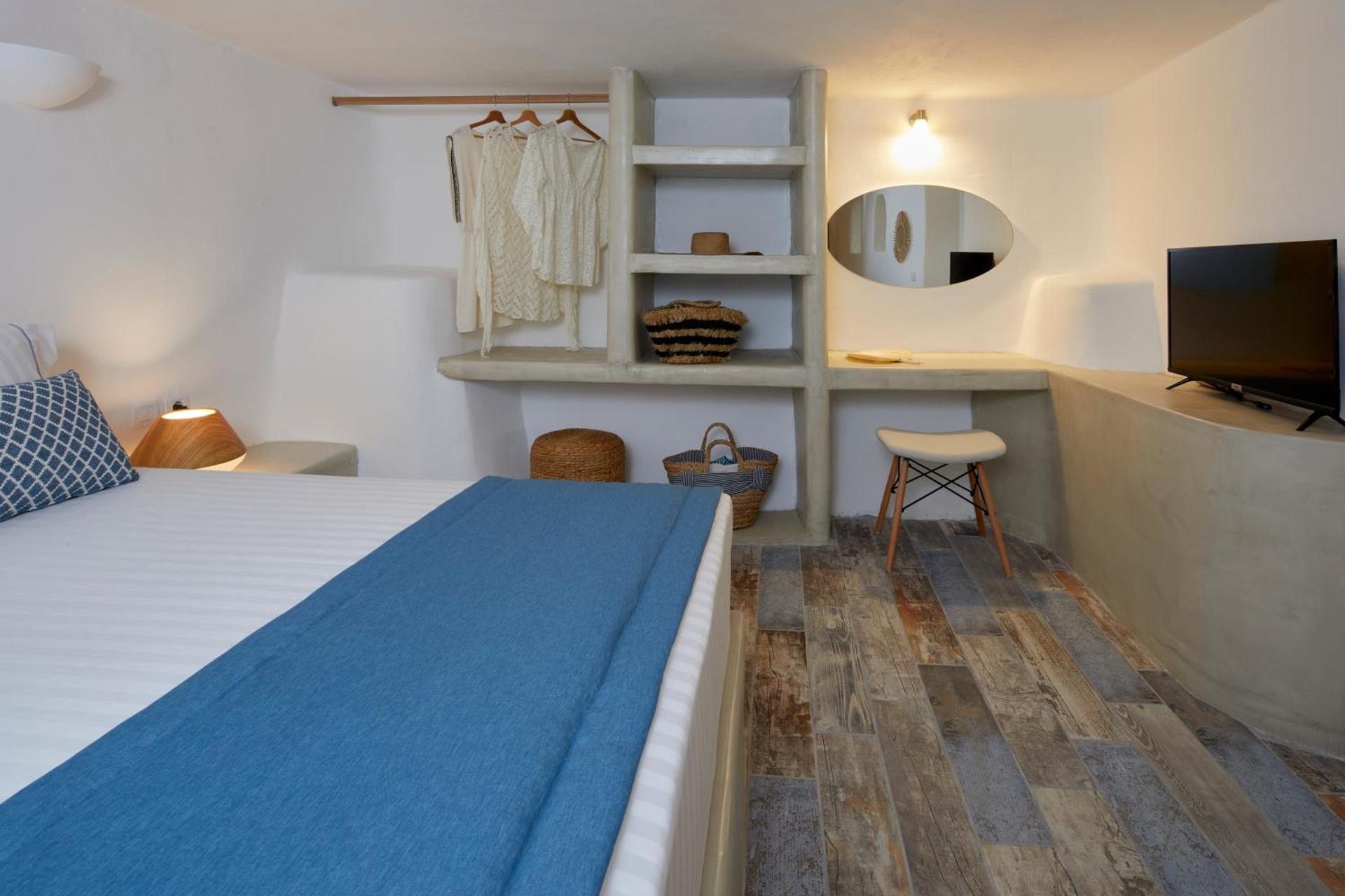 El Verano Suites - Photo 61