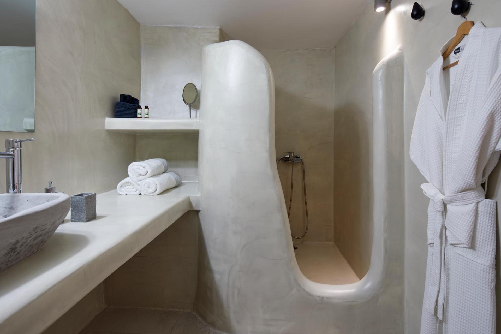 El Verano Suites - Photo 36