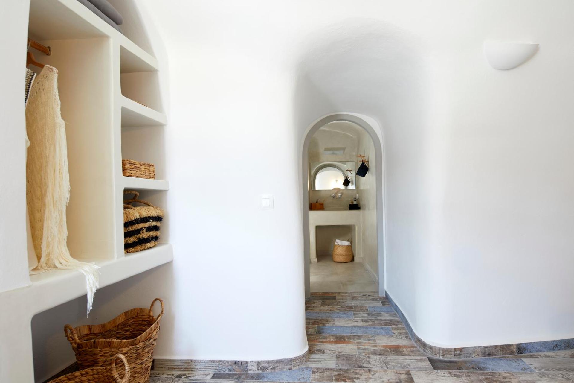 El Verano Suites - Photo 88