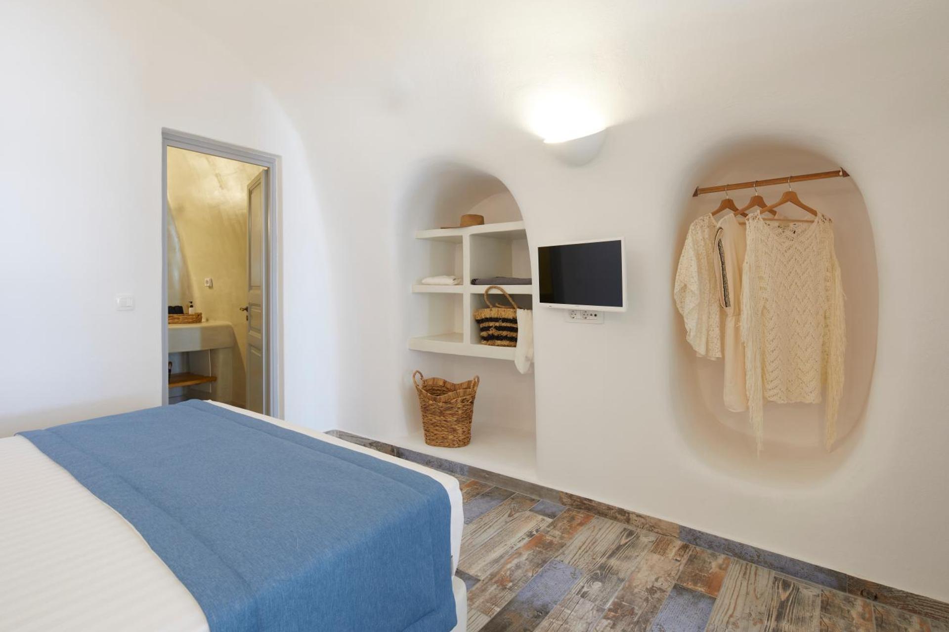 El Verano Suites - Photo 82