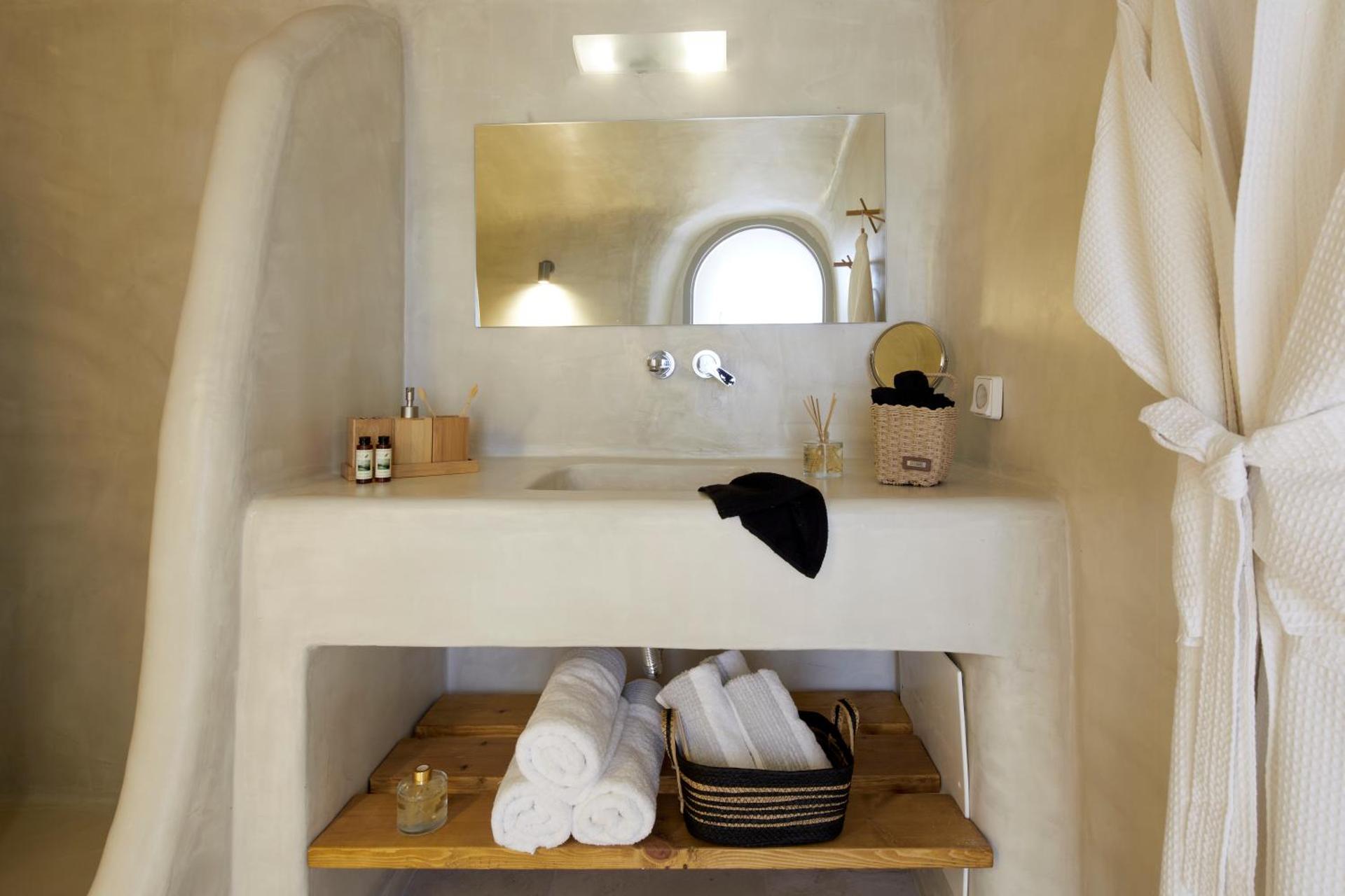 El Verano Suites - Photo 9