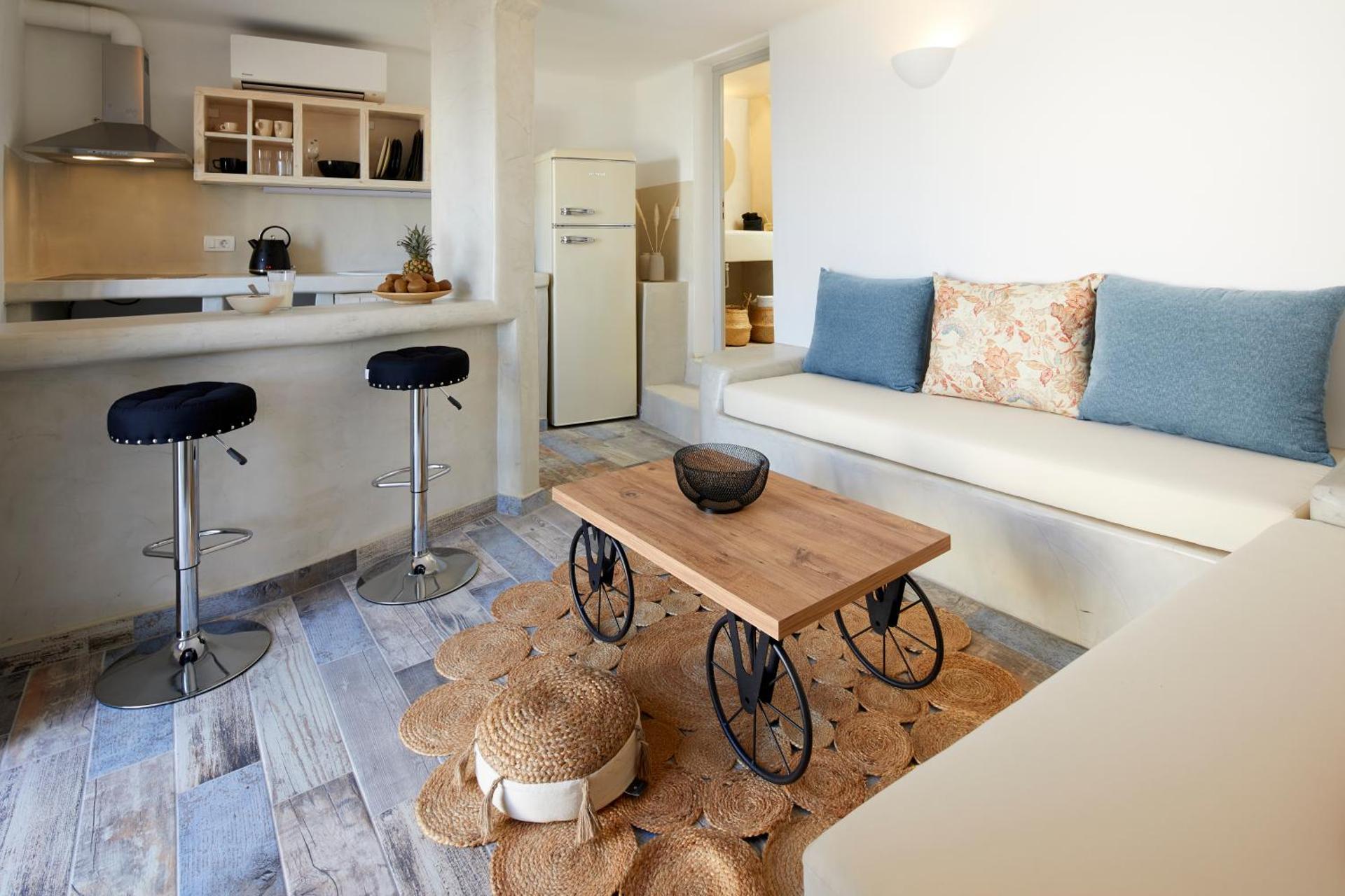 El Verano Suites - Photo 15