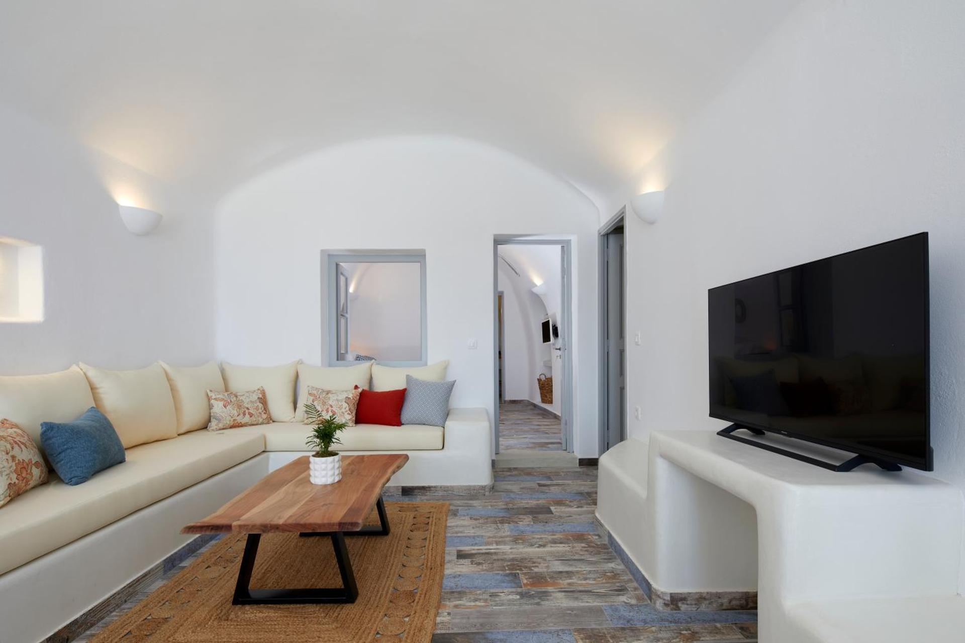 El Verano Suites - Photo 86