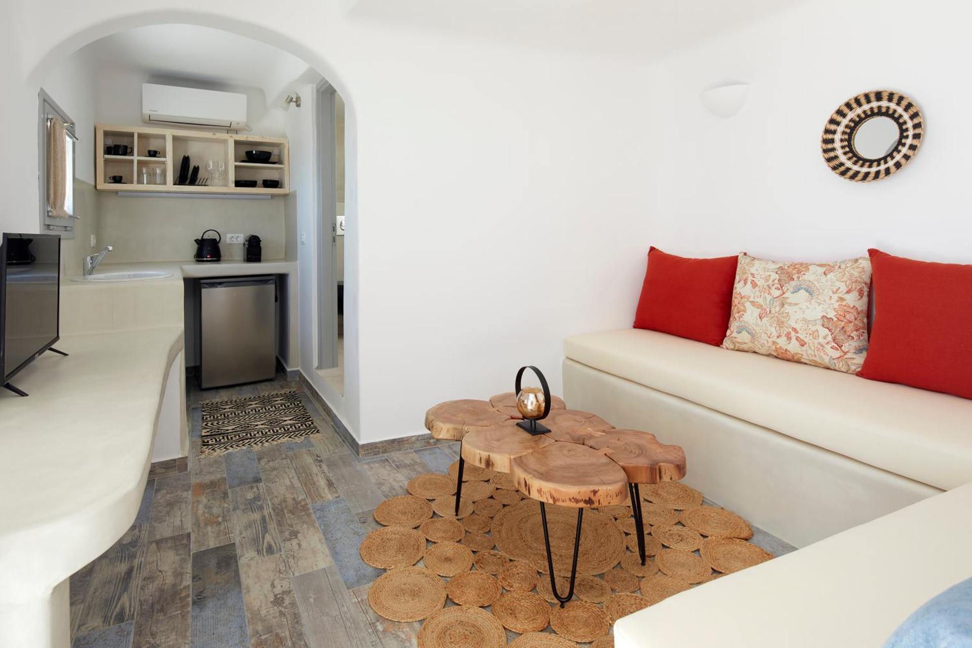 El Verano Suites - Photo 52